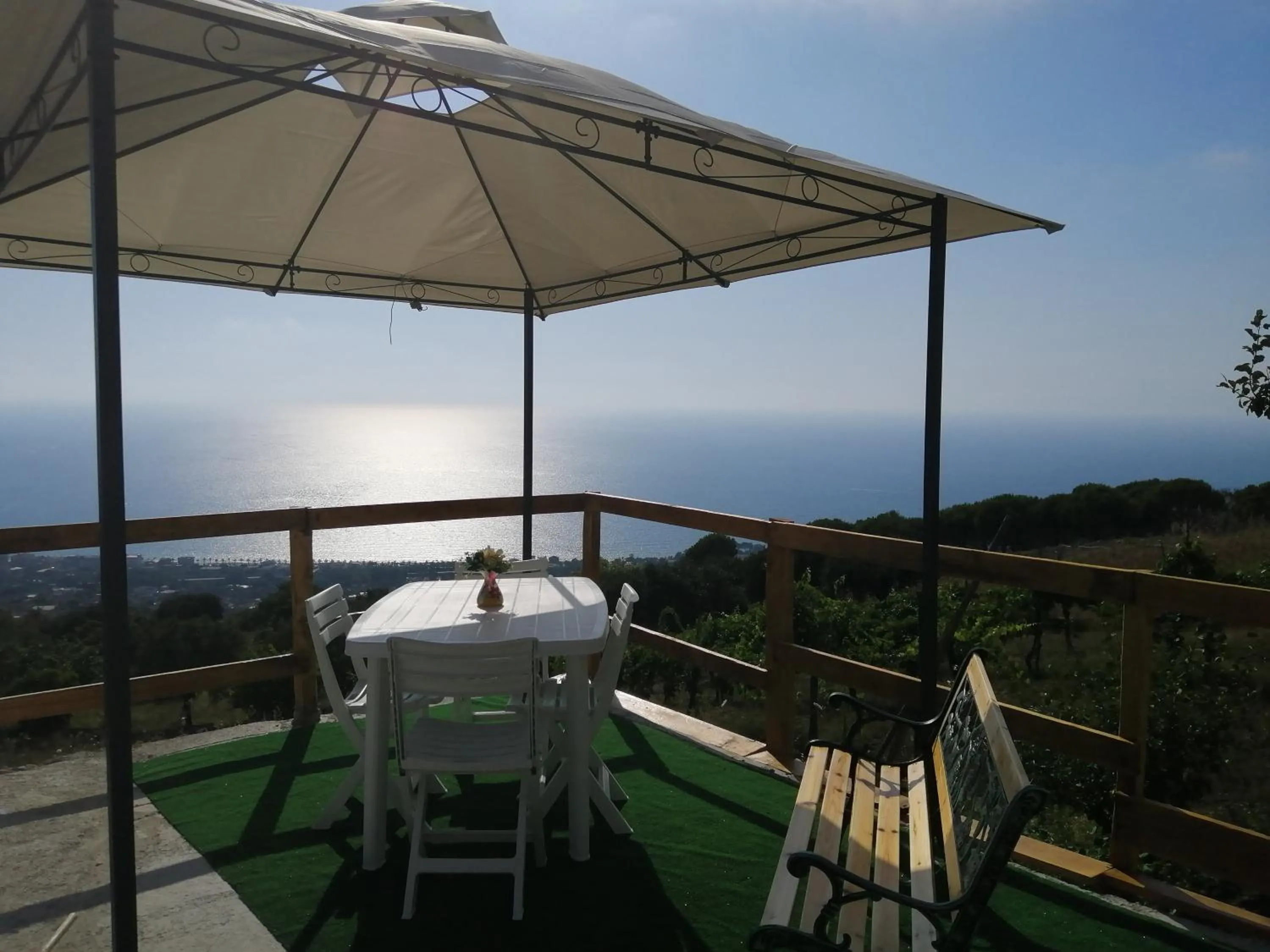 Una terrazza sul mare