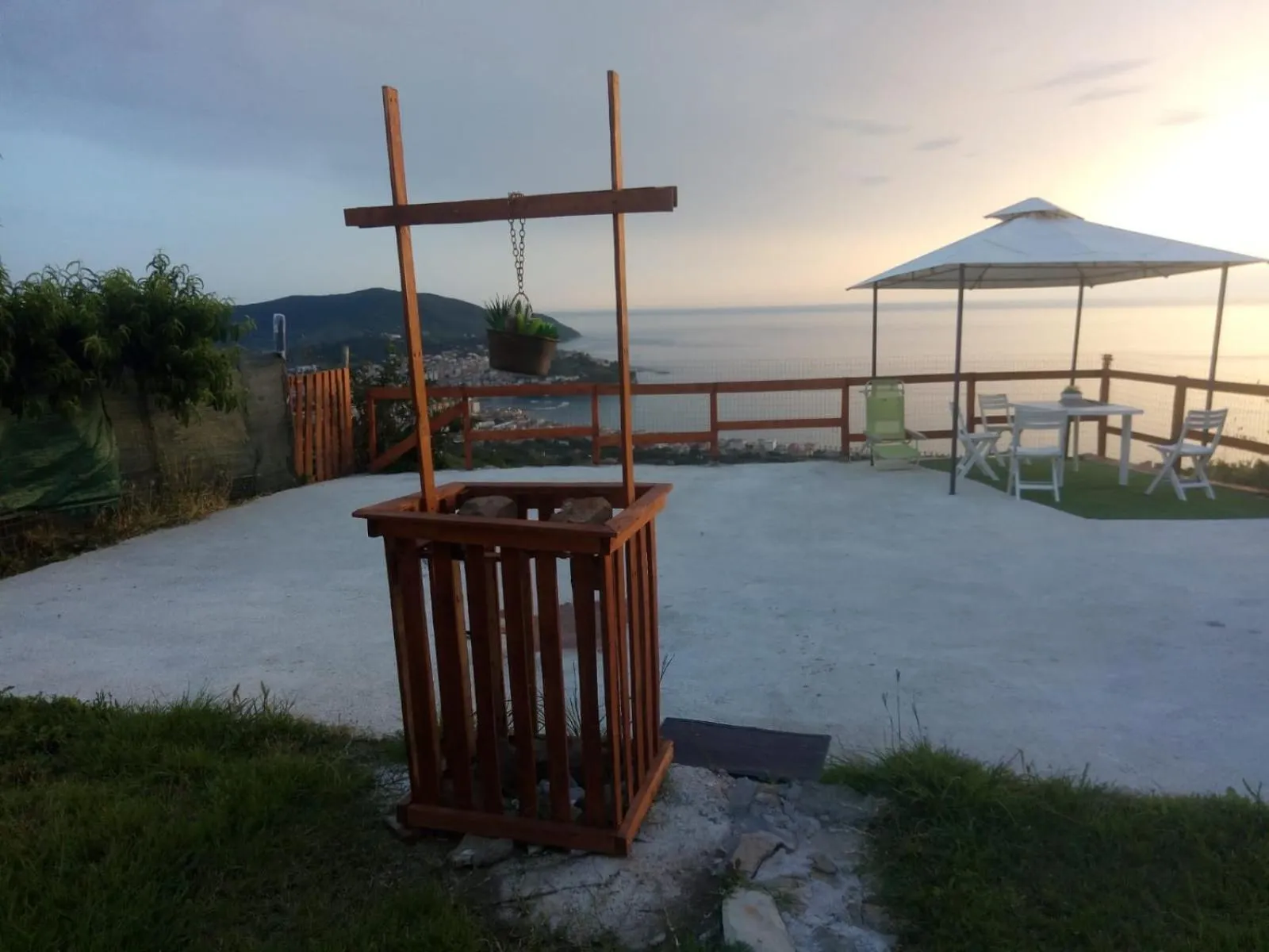 Una terrazza sul mare