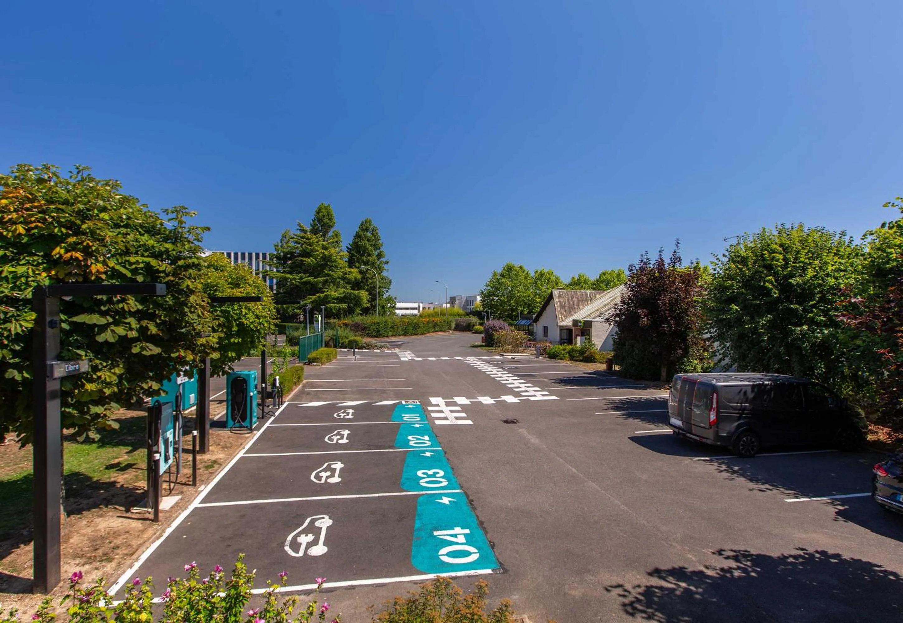 Parking in B&B HOTEL Blois Nord Vallée Maillard