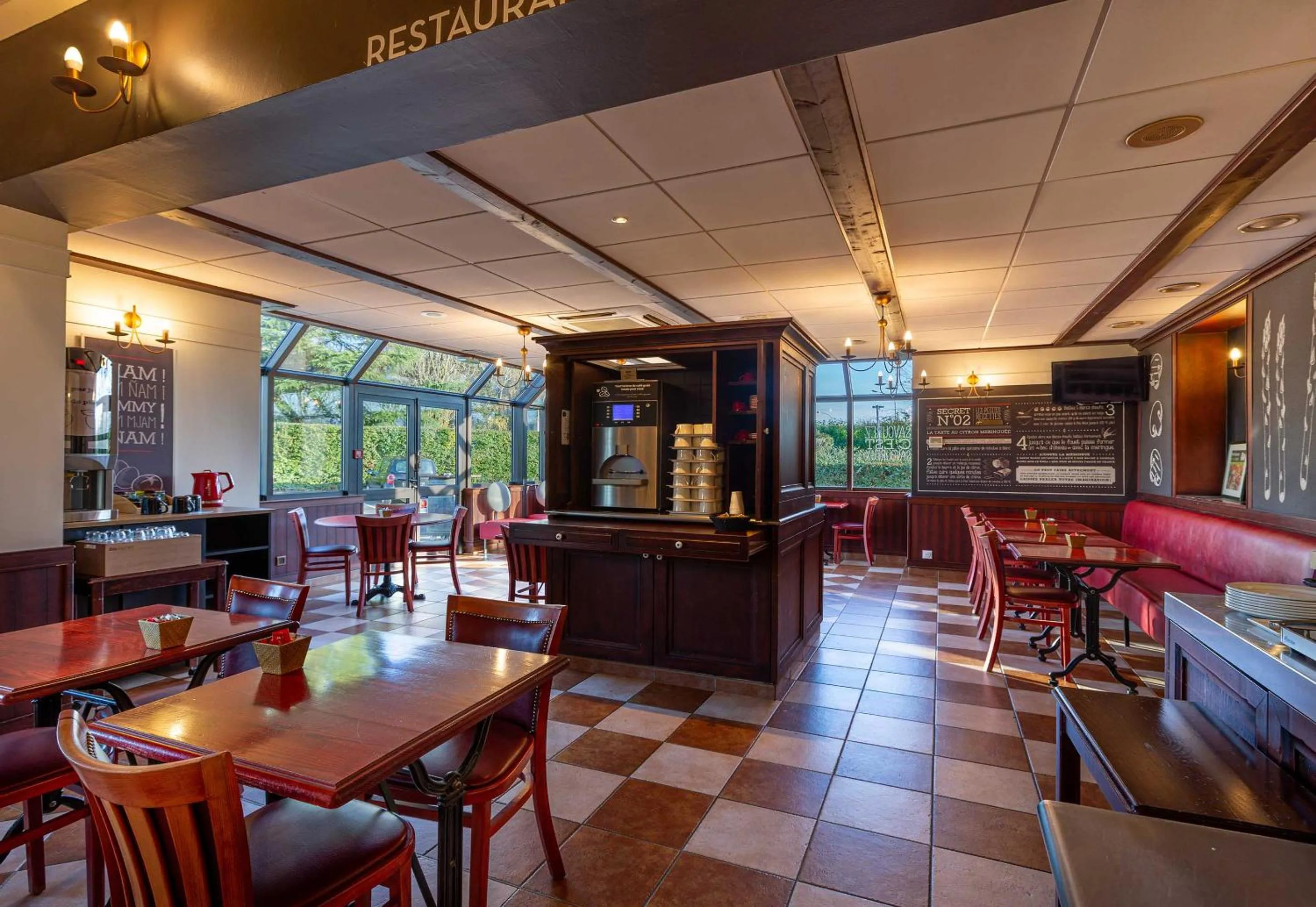 Restaurant/places to eat in ibis Blois Vallée Maillard