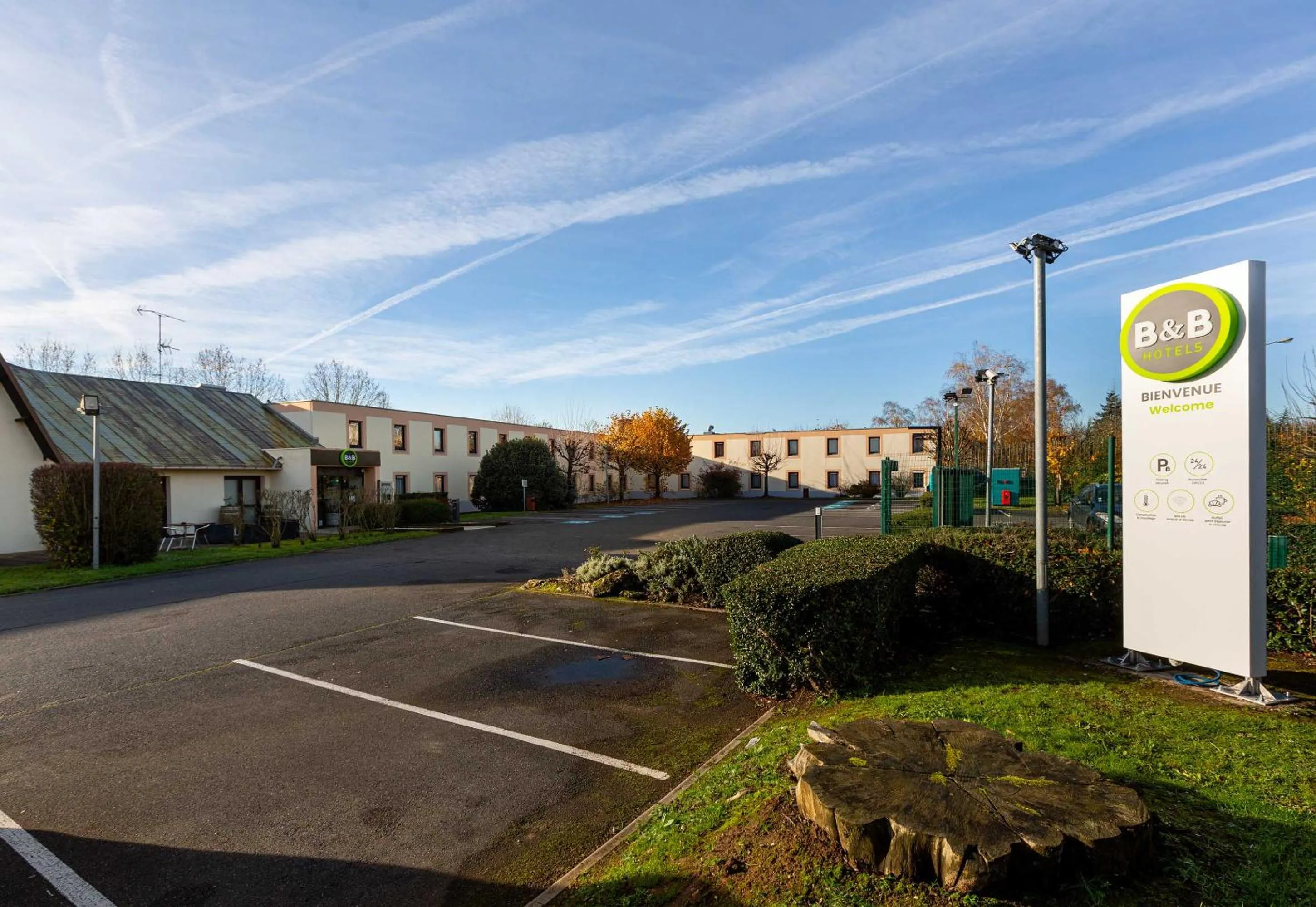 Parking in ibis Blois Vallée Maillard