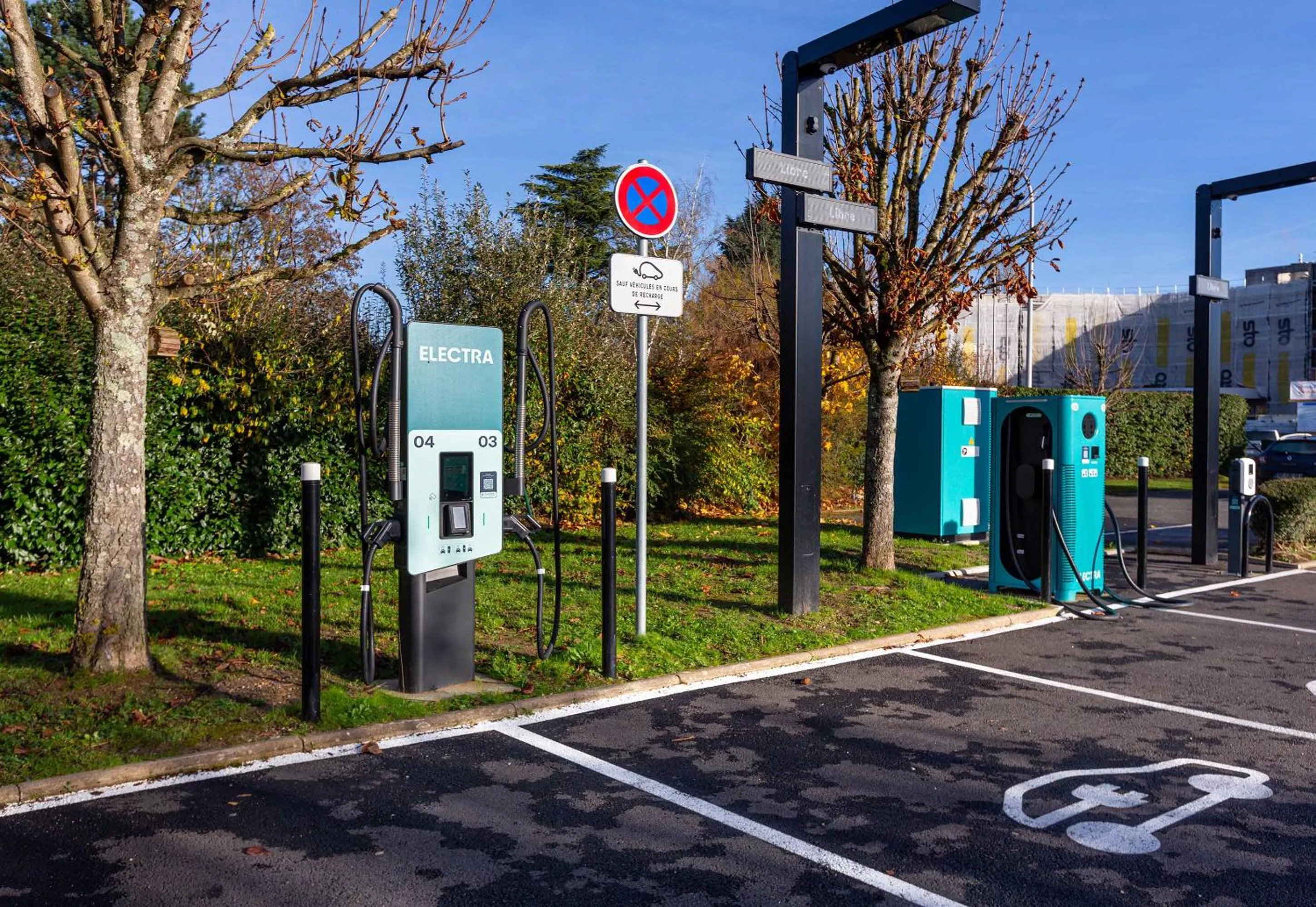 Parking in B&B HOTEL Blois Nord Vallée Maillard