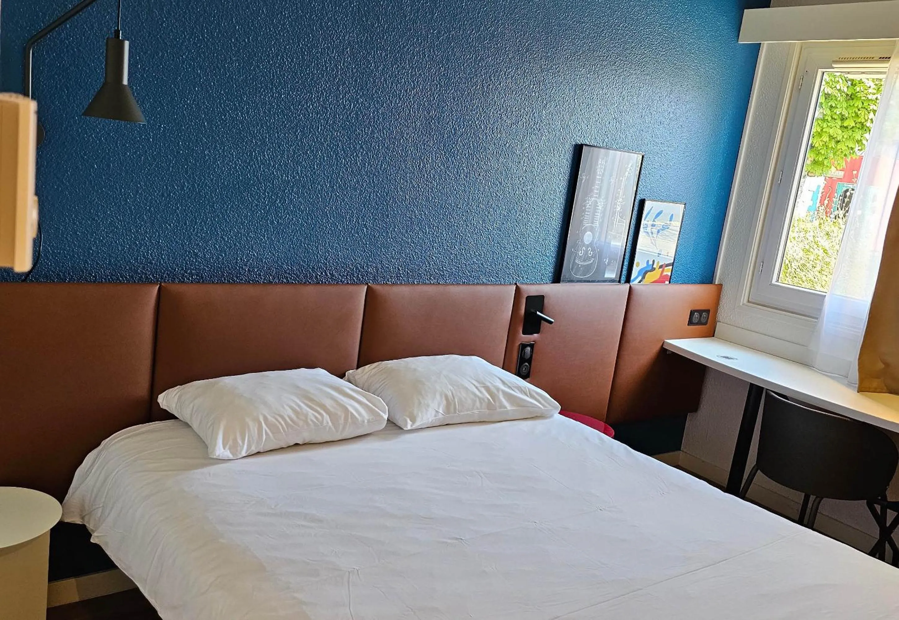 Bedroom, Bed in B&B HOTEL Blois Nord Vallée Maillard