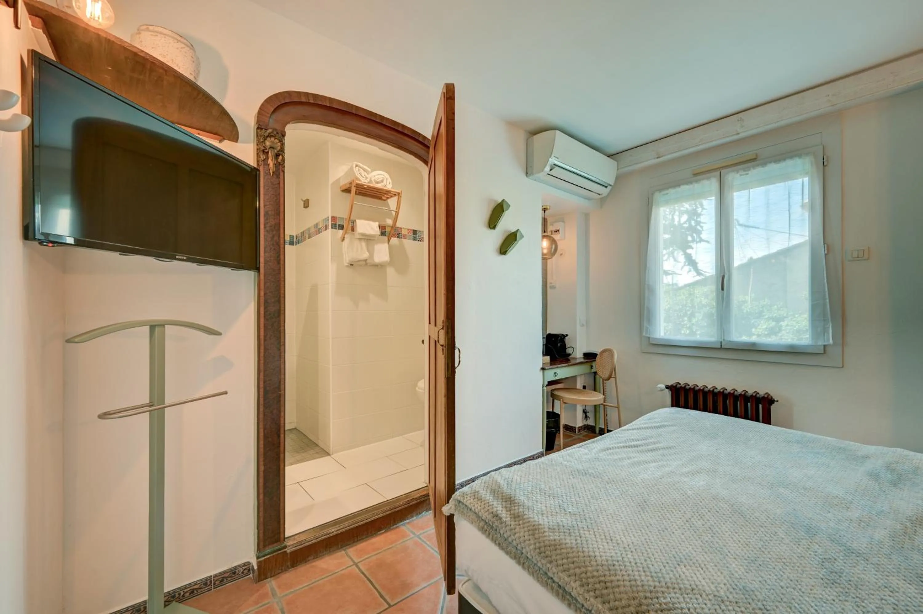 Bed in The Originals Boutique, Clair Hôtel, Martigues