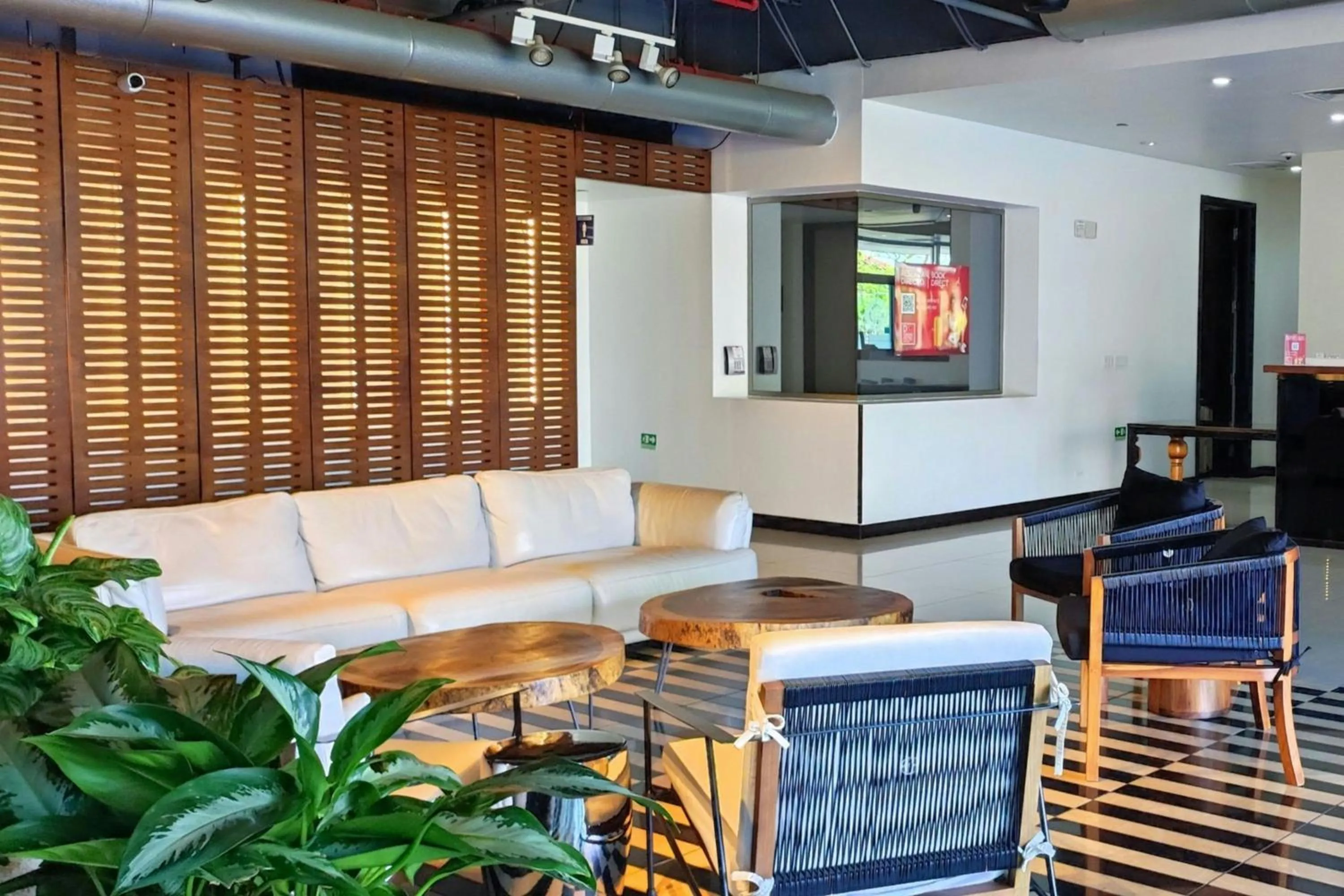 Lobby or reception in D Sabana Hotel San José