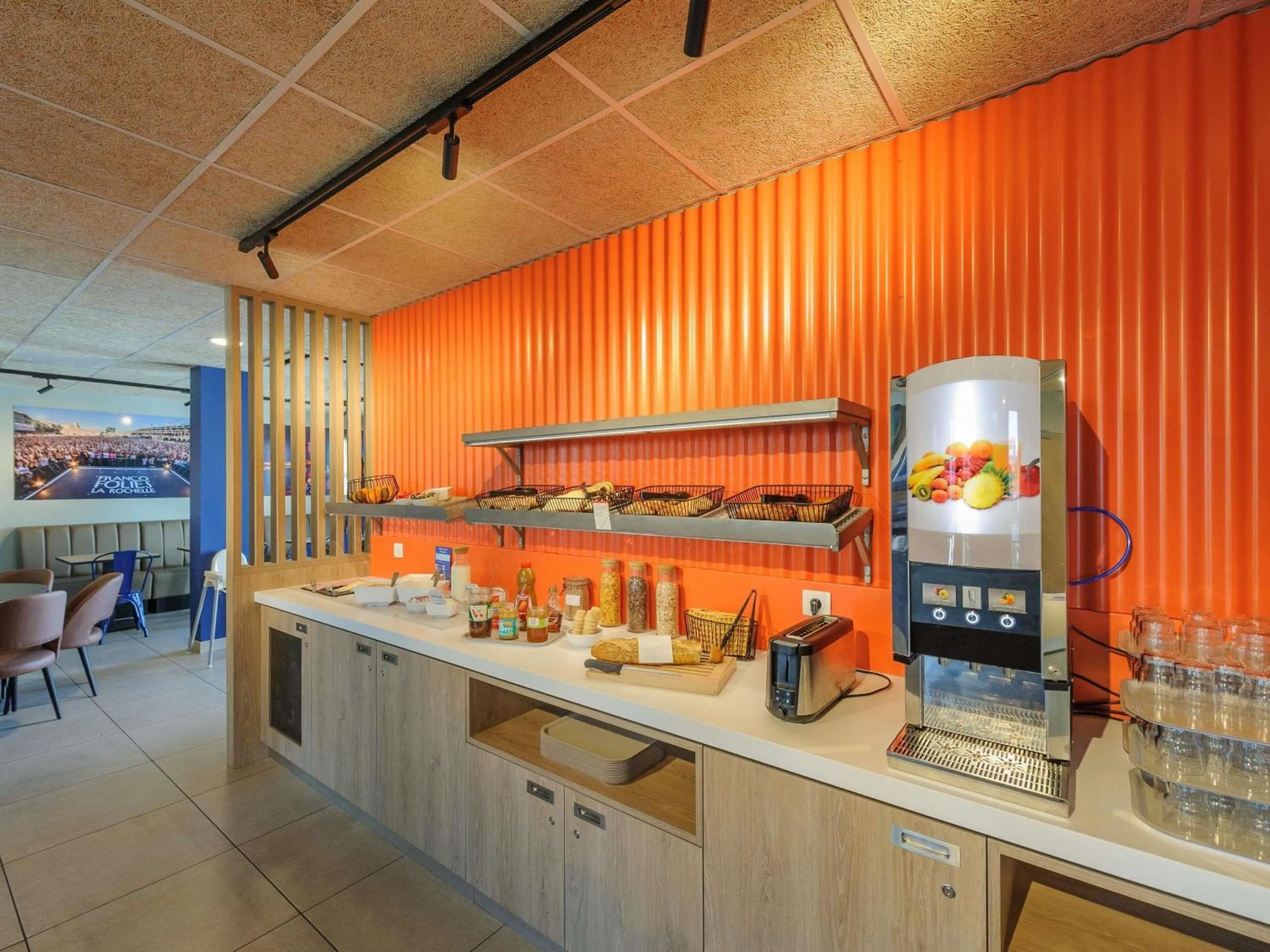 Breakfast in Ibis Budget La Rochelle Puilboreau