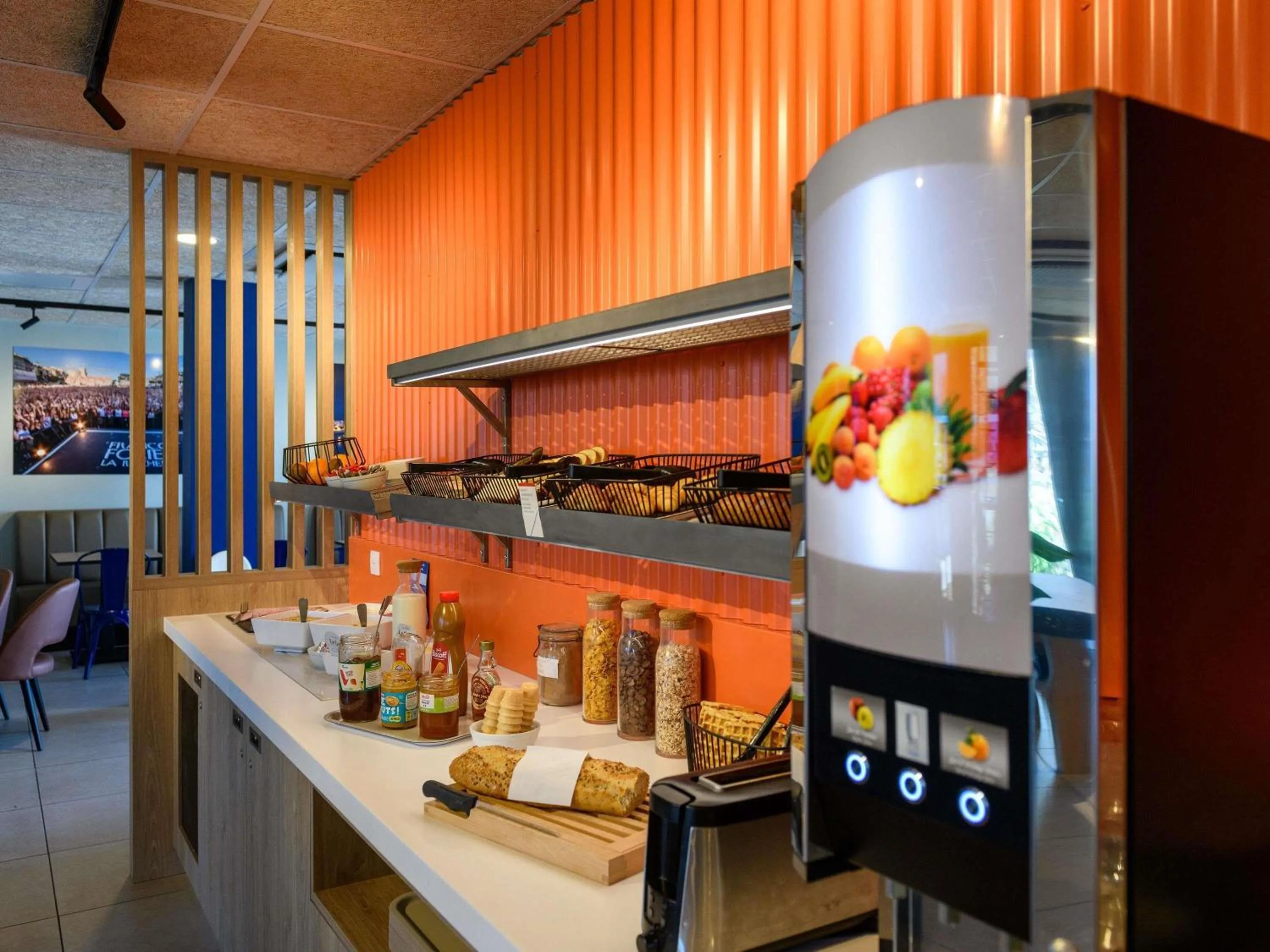 Breakfast in Ibis Budget La Rochelle Puilboreau