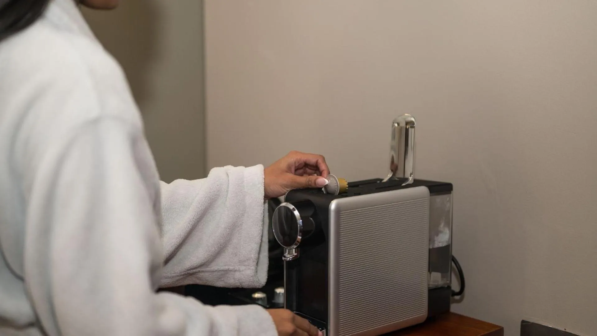 Coffee/tea facilities in ANEW Hotel Hatfield Pretoria