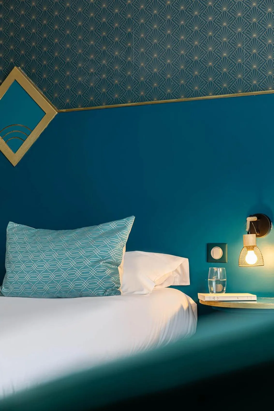 Bed in The Originals City, Hôtel Bristol, Le Puy-en-Velay