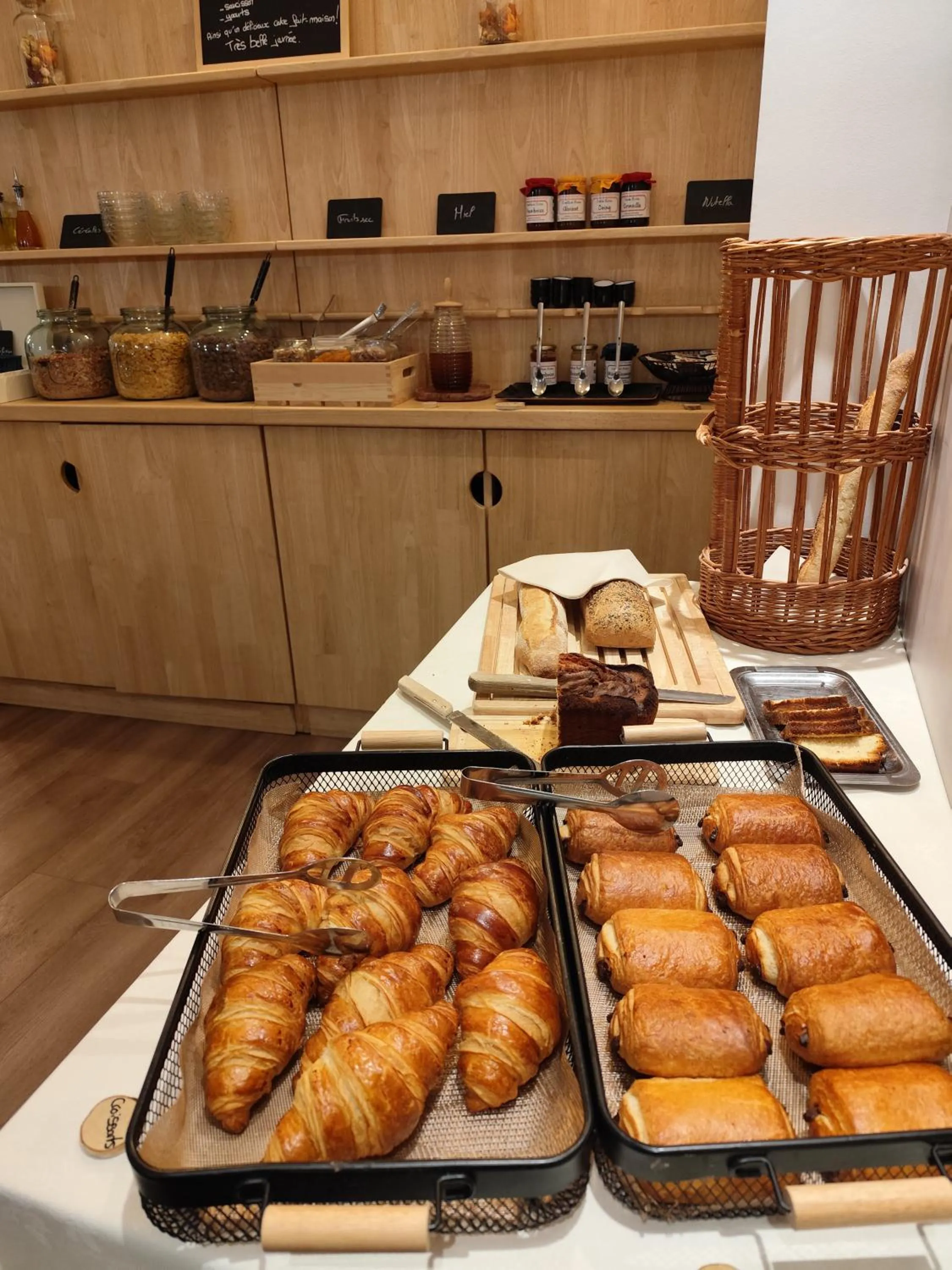 Breakfast in The Originals City, Hôtel Bristol, Le Puy-en-Velay