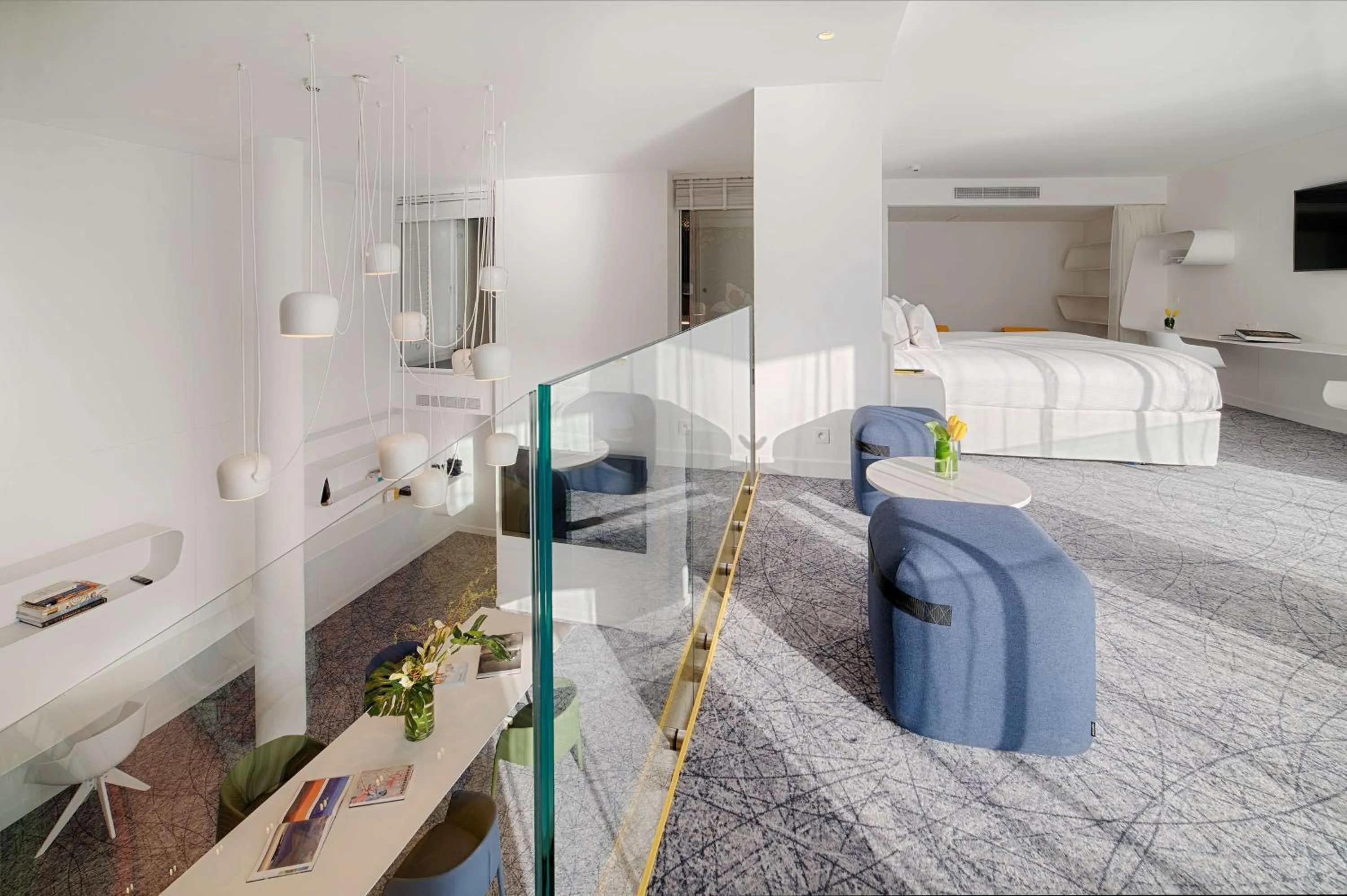 Photo of the whole room, Bed in nhow Marseille