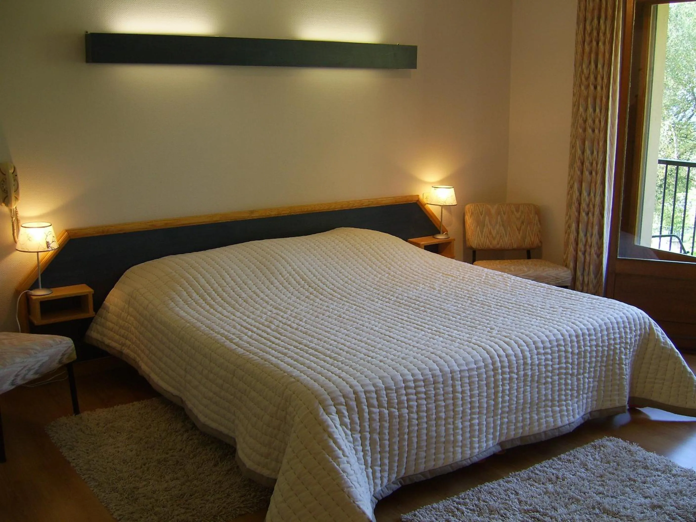 Day in Hôtel Les Pavillons du Golf