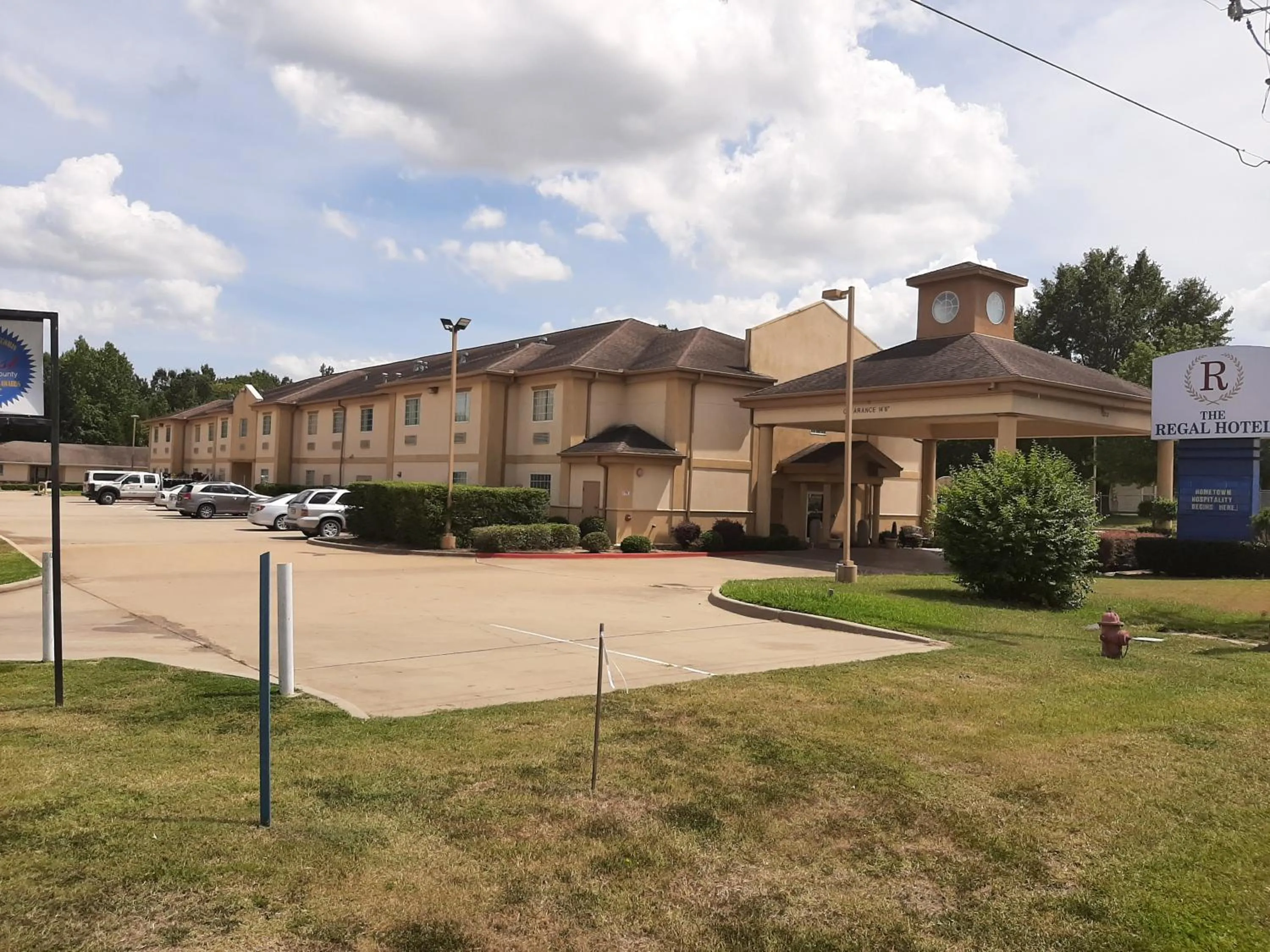Facade/entrance in The Regal Hotel