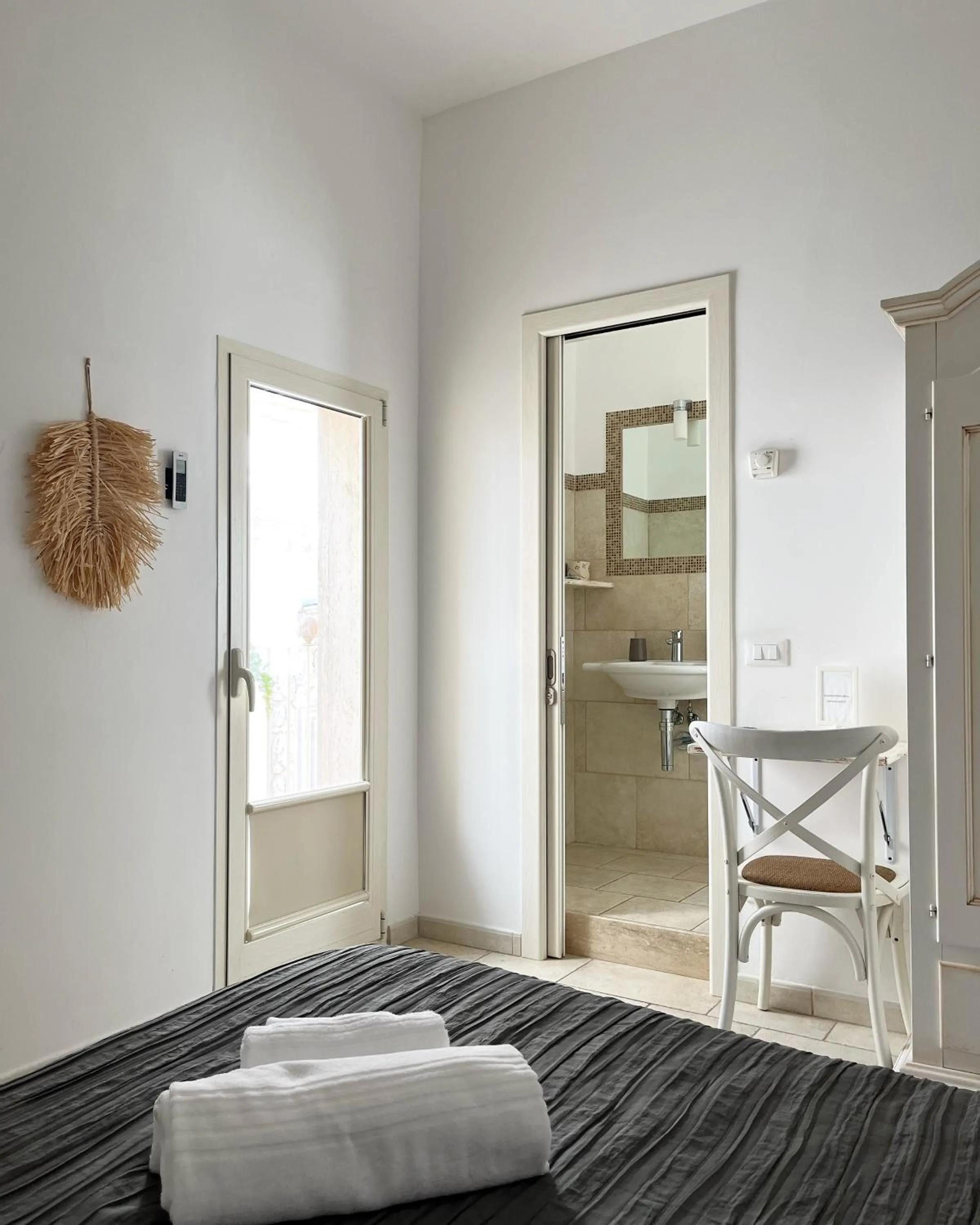 Photo of the whole room, Bed in Donna Nina