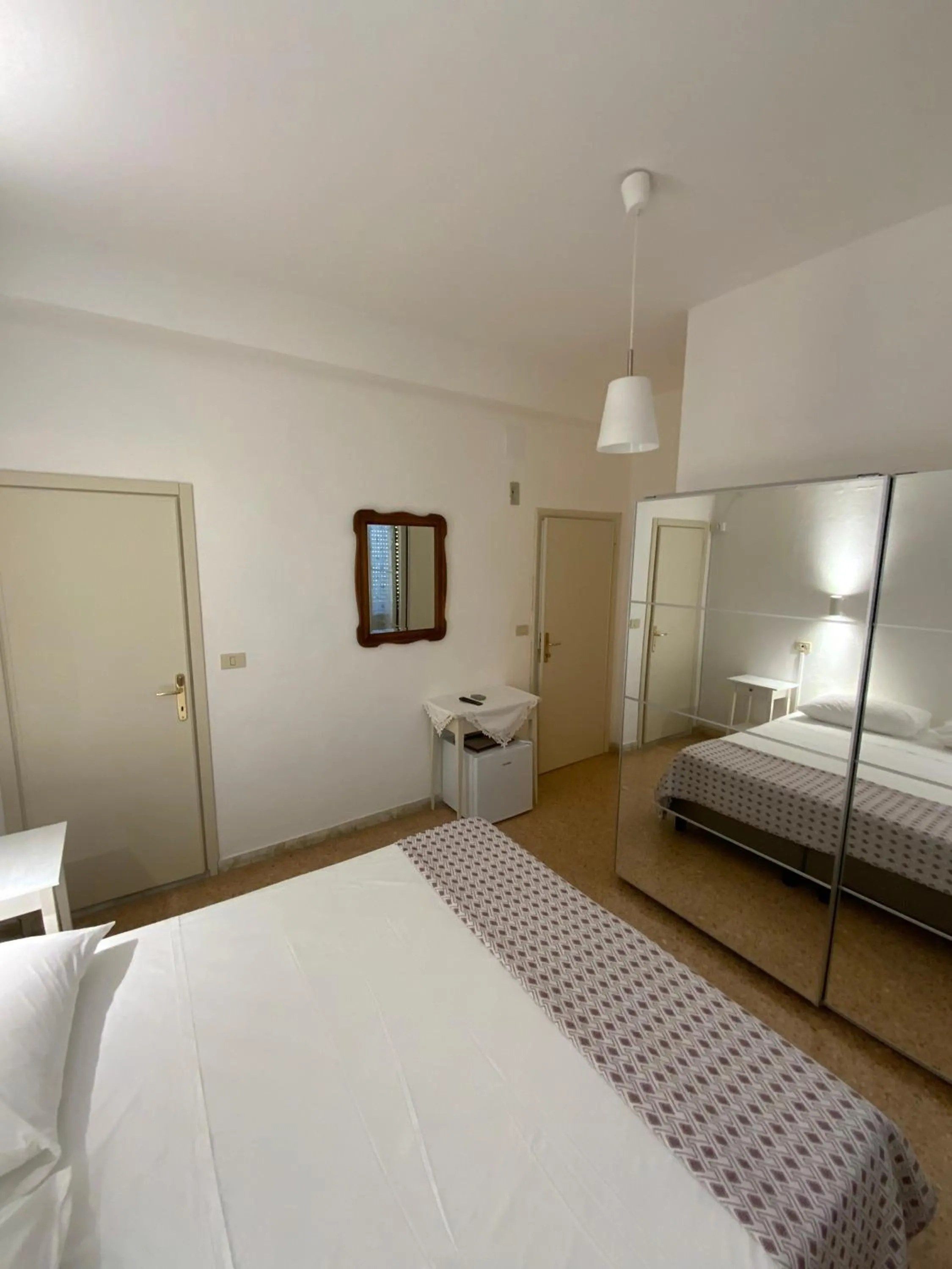 Bed in Hotel Naviglio