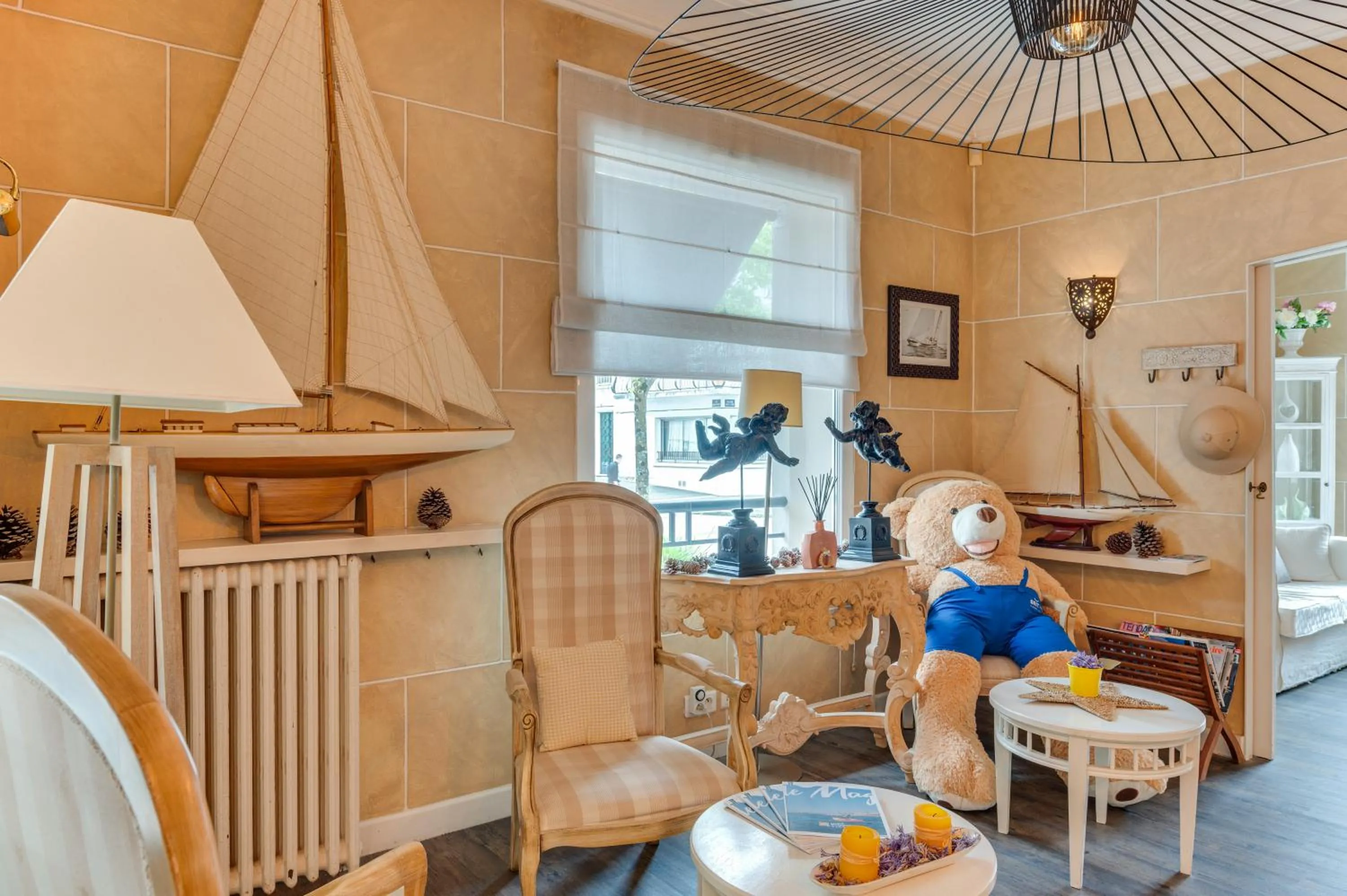 Living room in Brit Hôtel Confort Cléria Lorient Centre