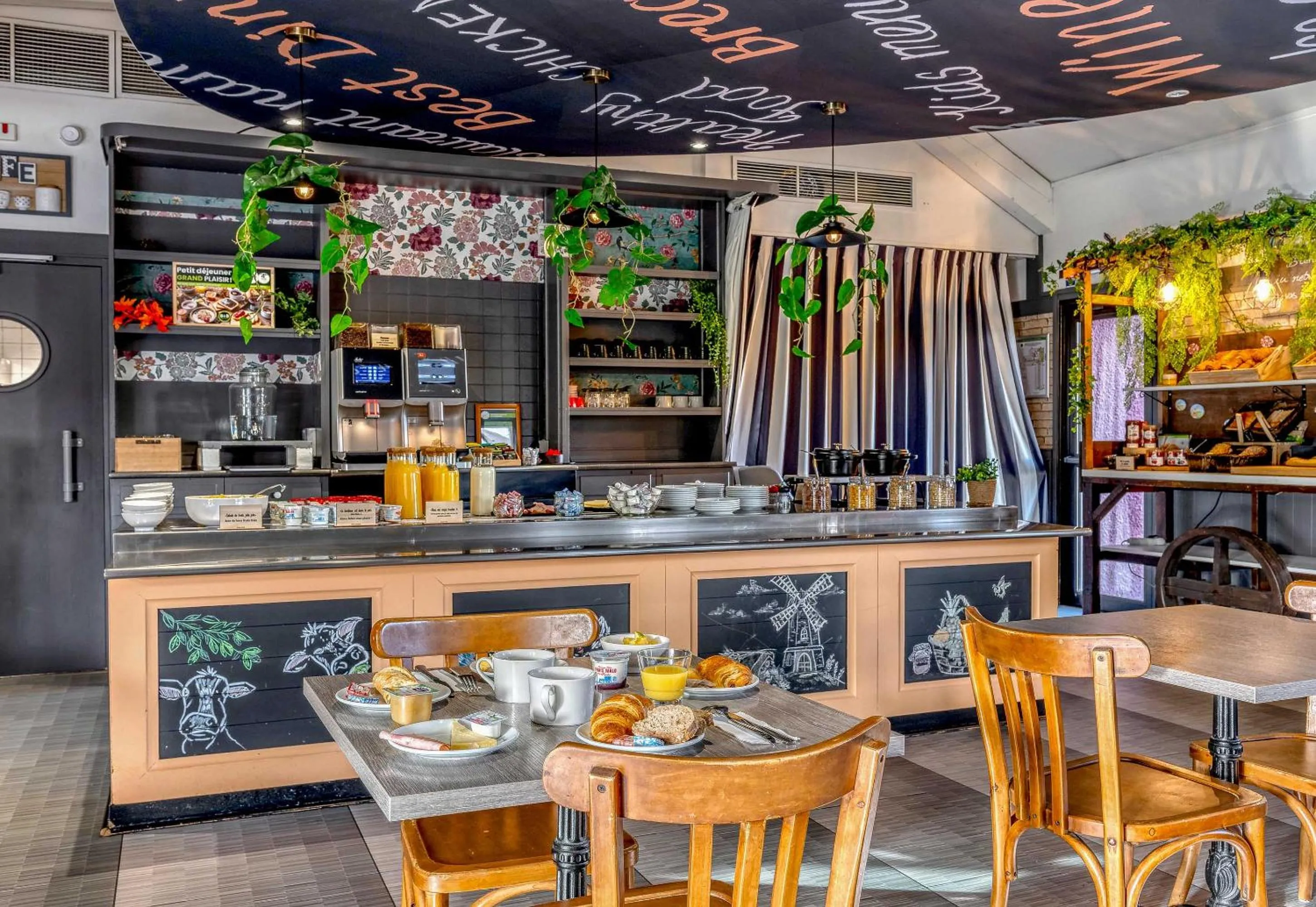 Food and drinks in ibis Bordeaux Mérignac