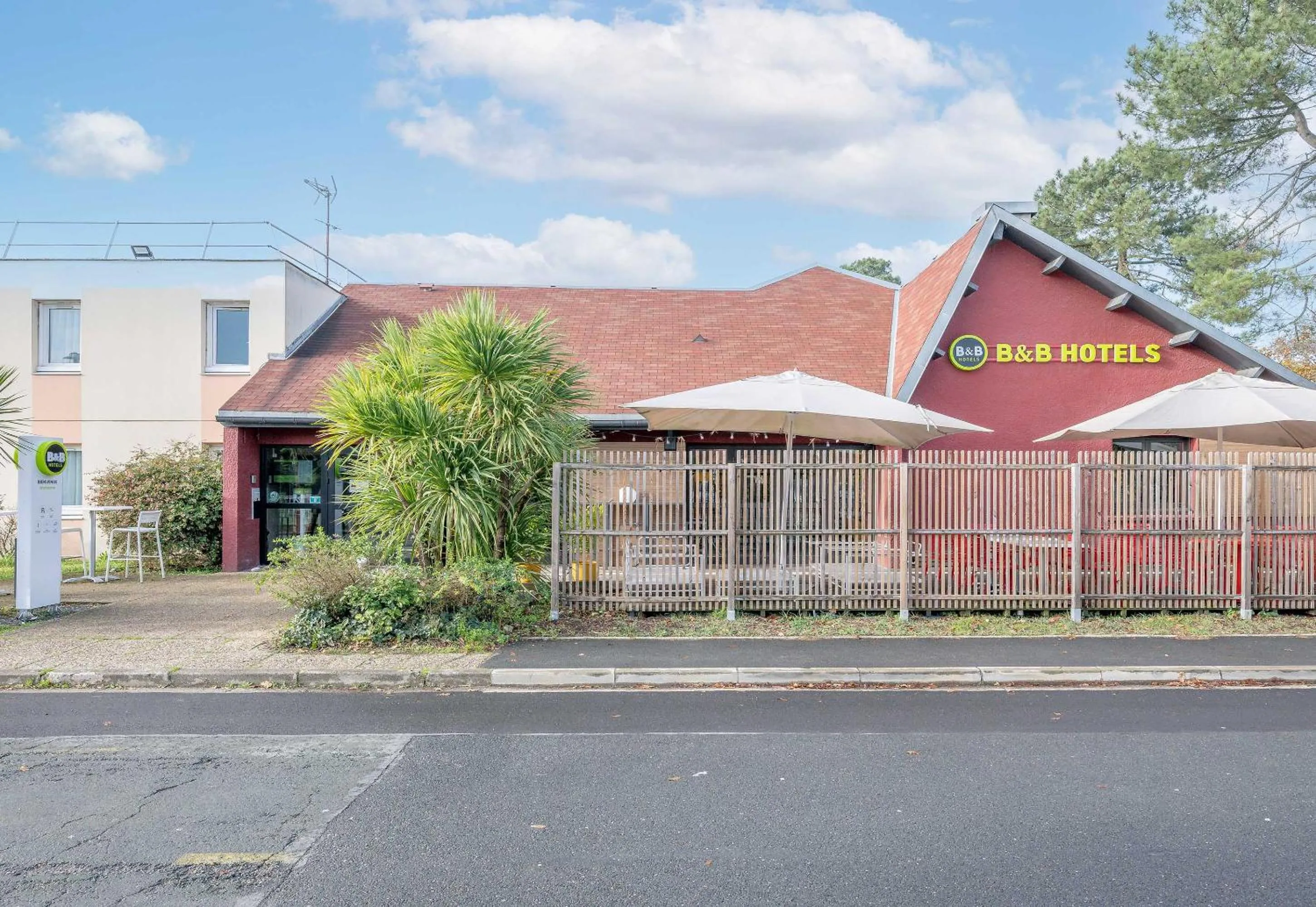 Property building in B&B HOTEL Bordeaux Mérignac Cadera Aéroport