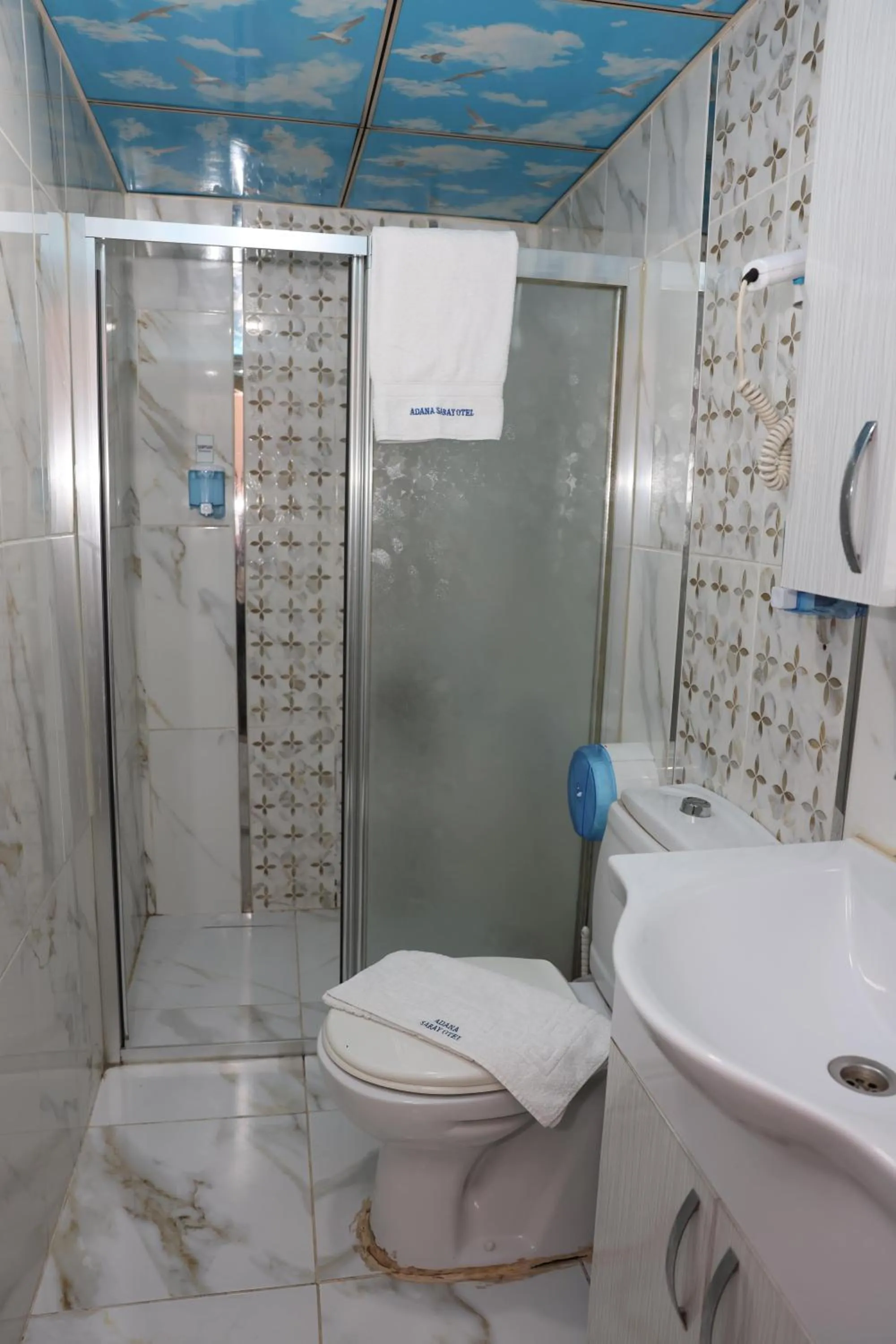 Shower in Adana Saray Hotel