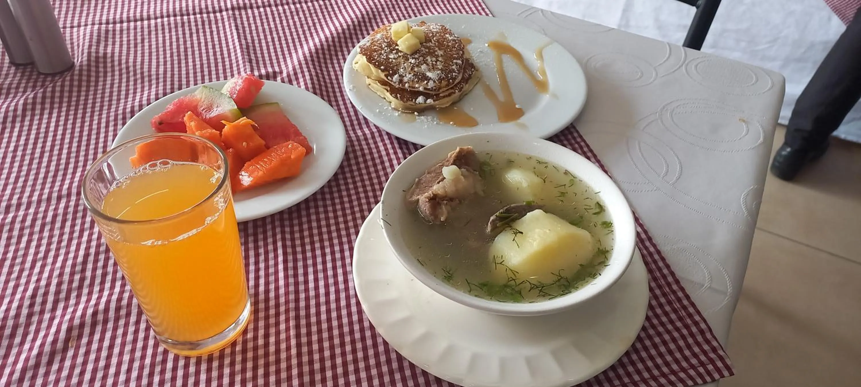 Breakfast in Hotel Splendor by Friends Company