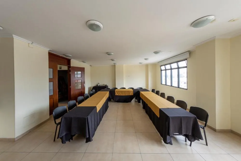 Meeting/conference room in Hotel Splendor by Friends Company