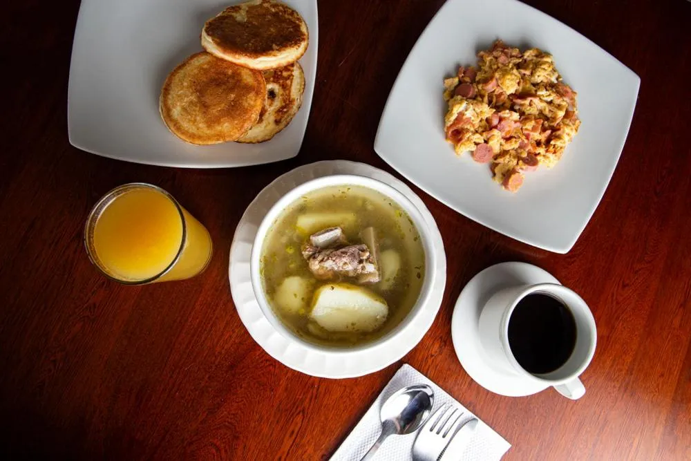 Breakfast in Hotel Splendor by Friends Company