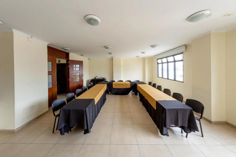 Meeting/conference room in Hotel Splendor by Friends Company
