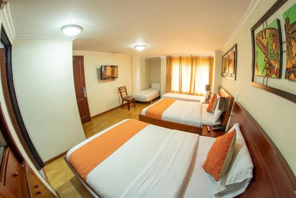 Standard Triple Room in Hotel Splendor by Friends Company Standard Triple Room in Hotel Splendor by Friends Company