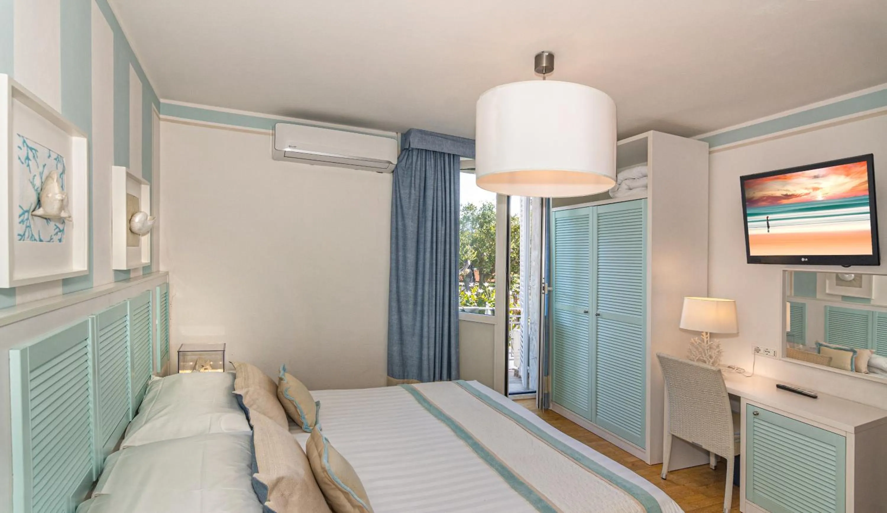 Bed in Raffaelli Villino Limoni