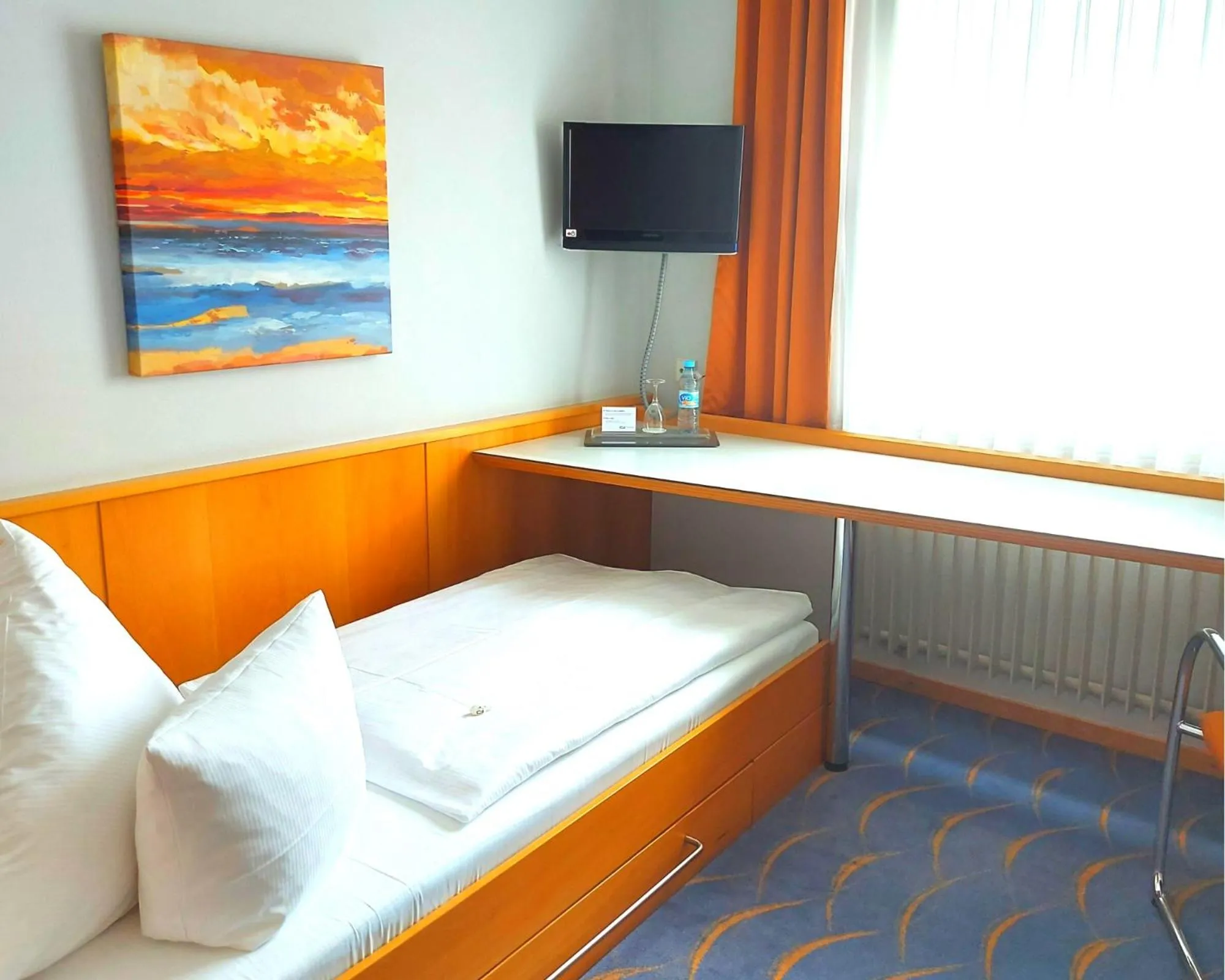 Bed in GenoHotel Karlsruhe