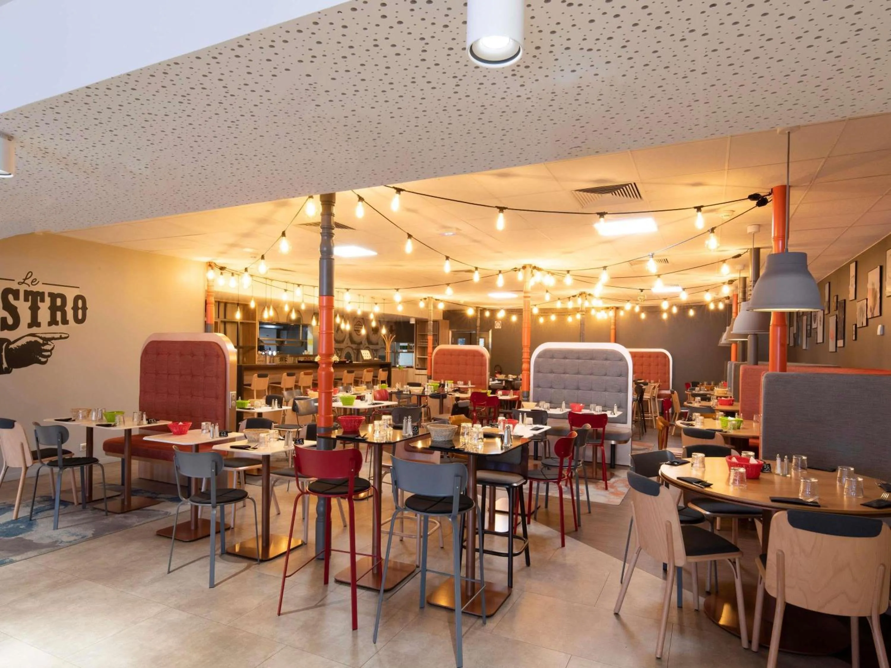 Restaurant/places to eat in Hôtel Mercure Lille Aéroport