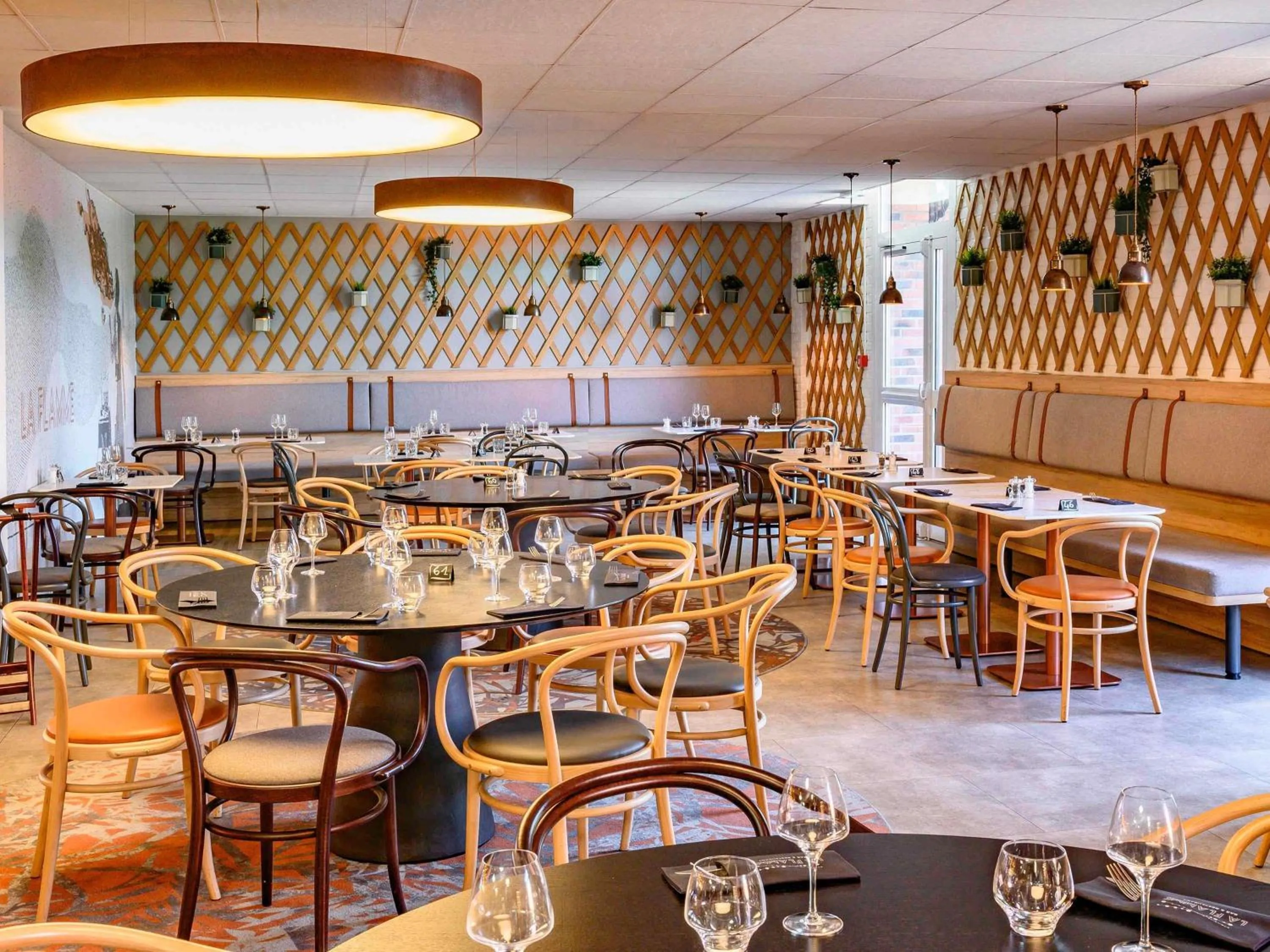 Restaurant/places to eat in Hôtel Mercure Lille Aéroport