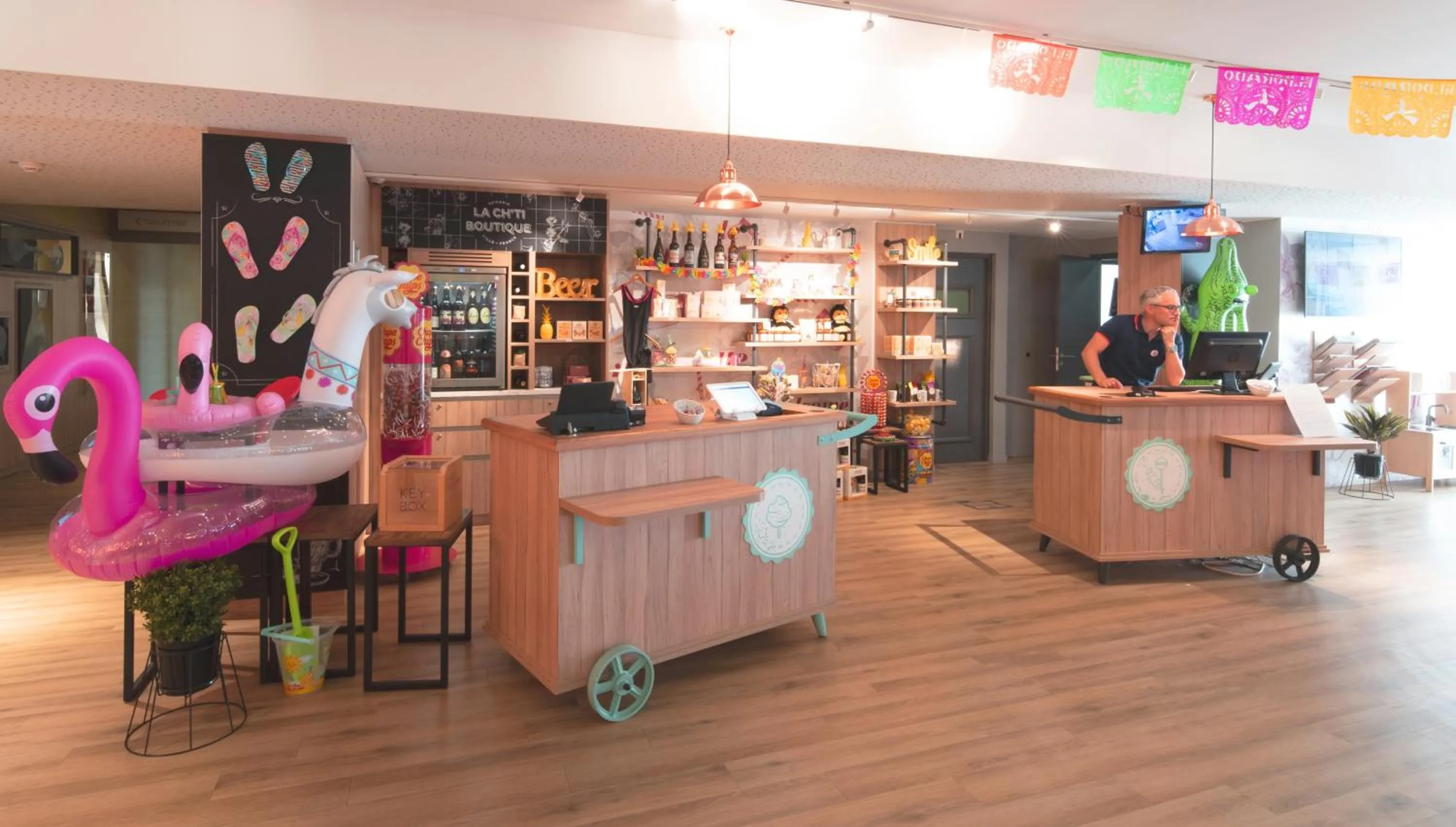 People in Hôtel Mercure Lille Aéroport