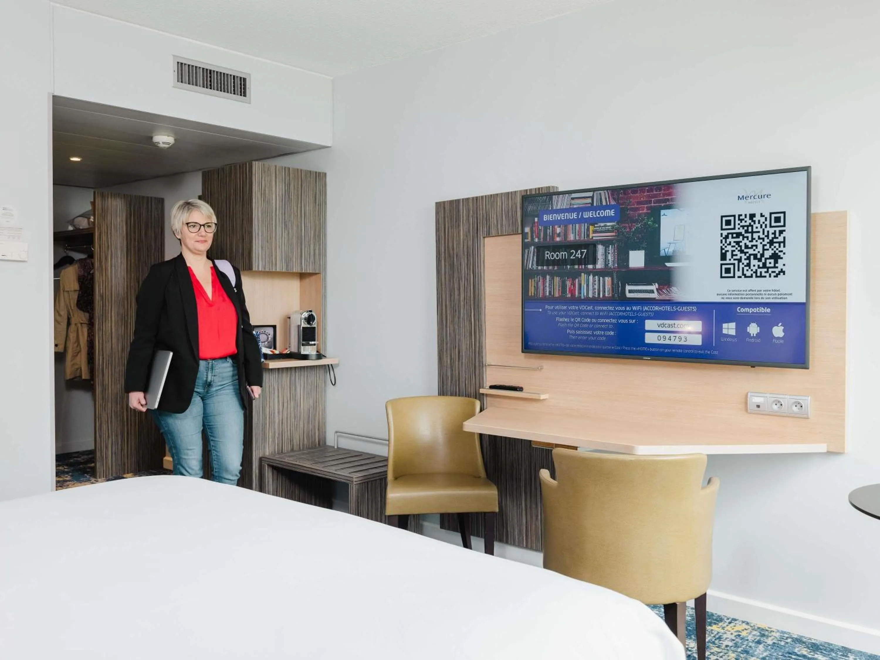 Bedroom in Hôtel Mercure Lille Aéroport