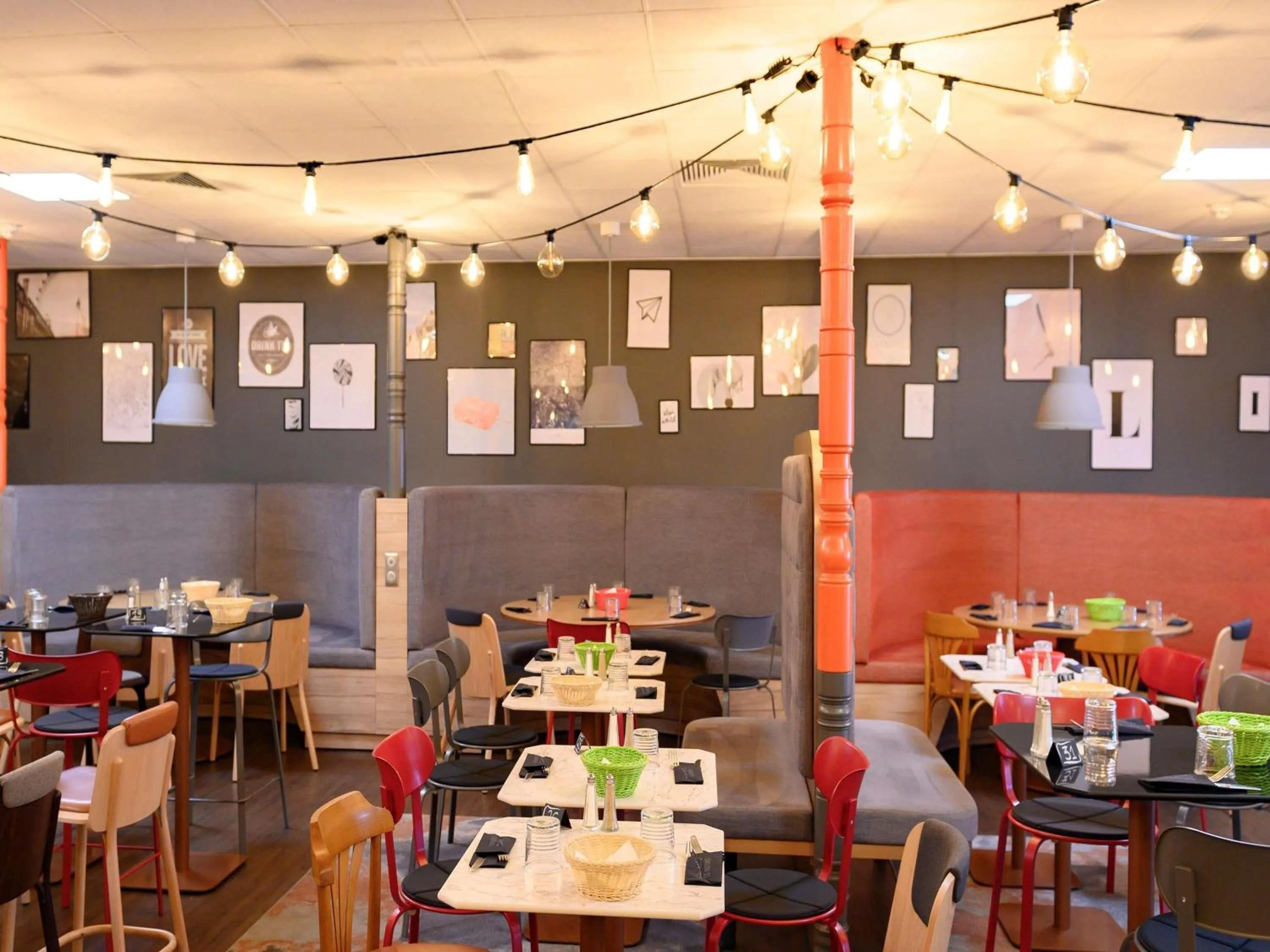 Restaurant/places to eat in Hôtel Mercure Lille Aéroport