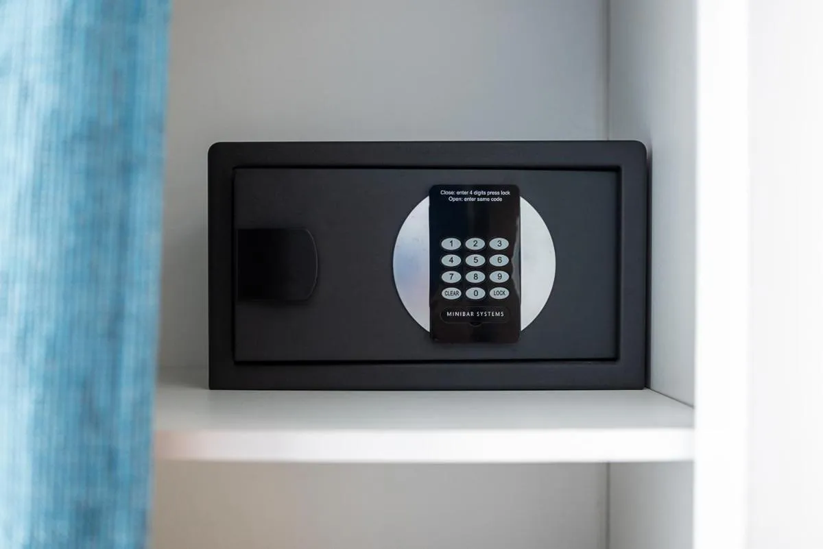 safe in Best Western Hôtel Royan Océan