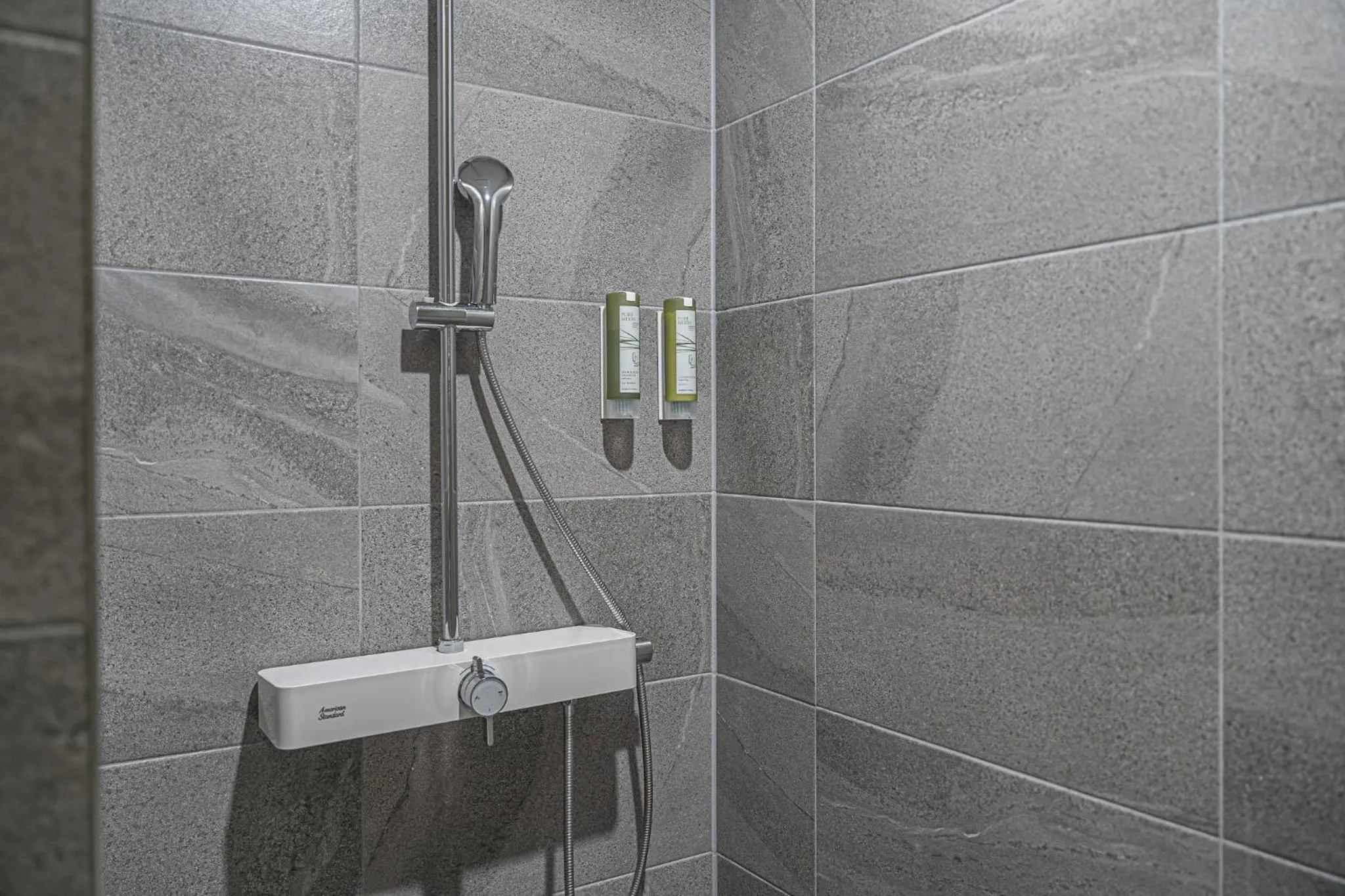 Shower in Rivertain Hotel Gyeongju