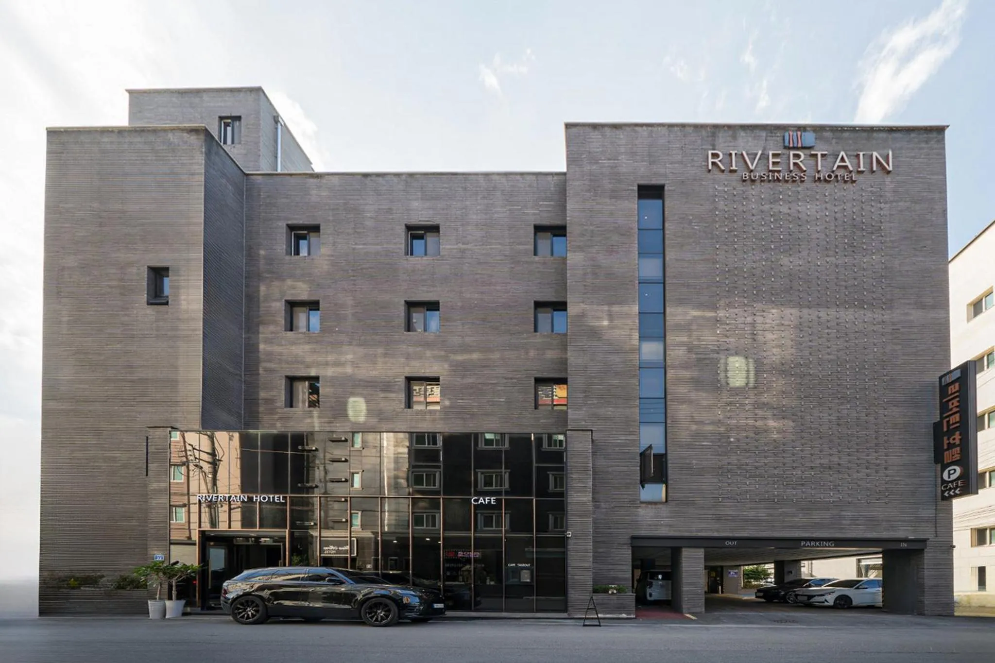 Property building in Rivertain Hotel Gyeongju