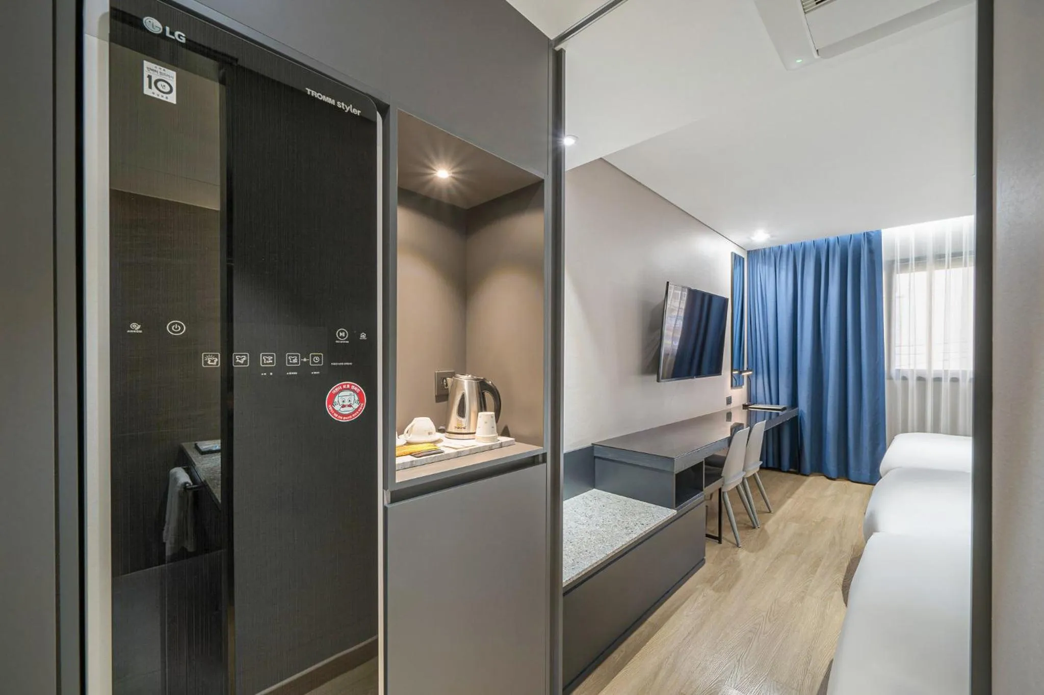 TV and multimedia in Rivertain Hotel Gyeongju