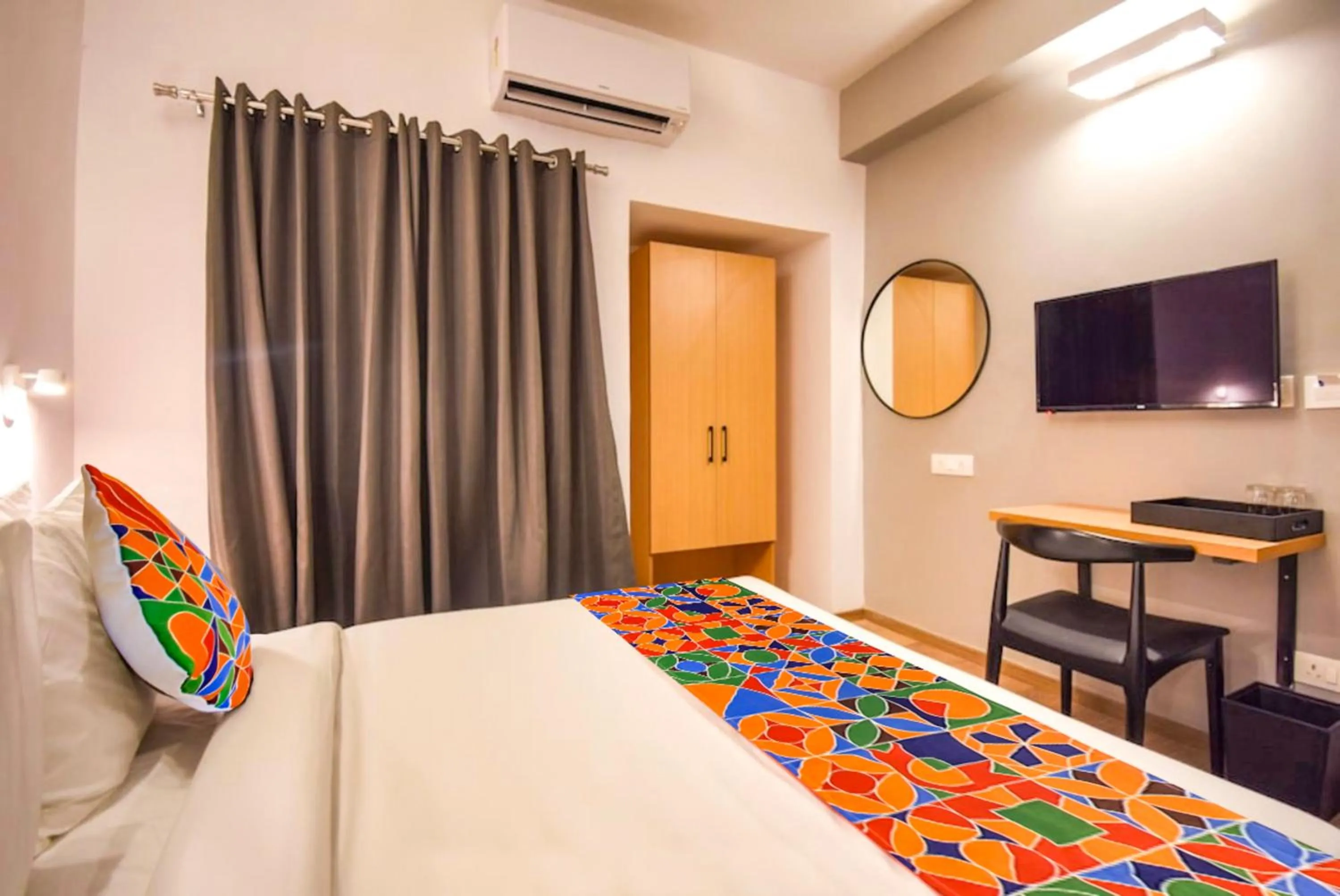 Property building, Bed in Via Heera Holiday Inn