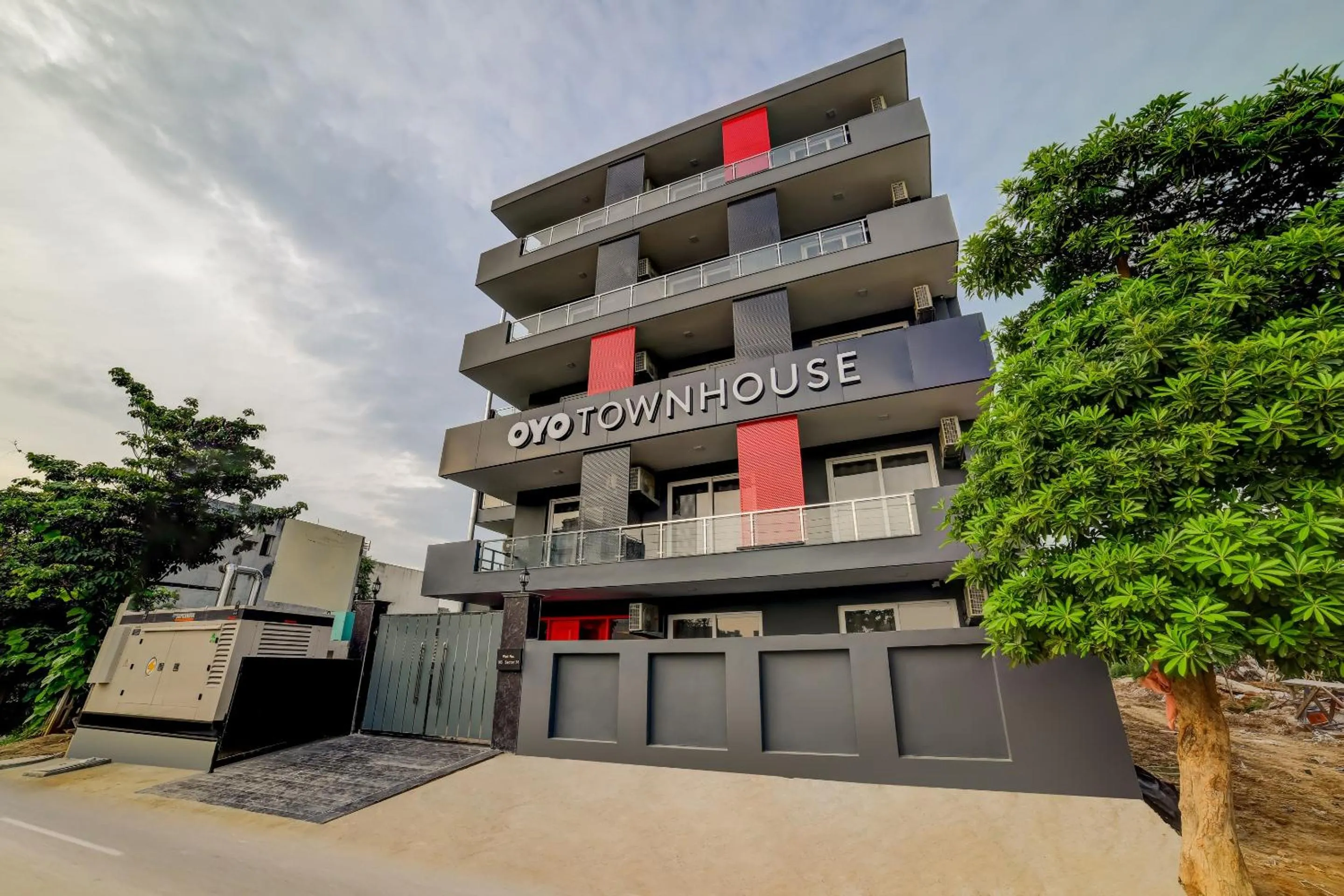 Facade/entrance in Townhouse Infinity stays