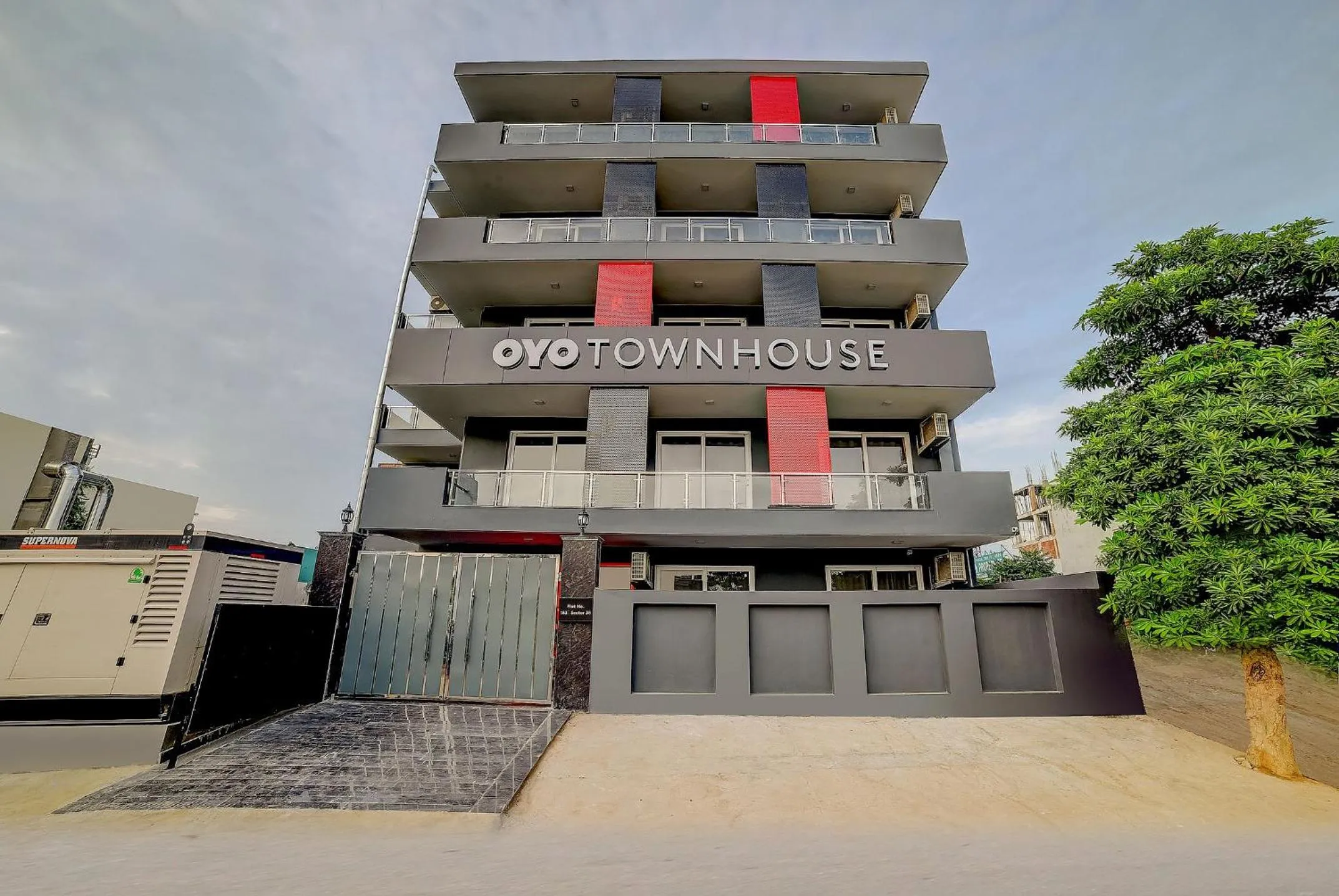 Facade/entrance in Townhouse Infinity stays