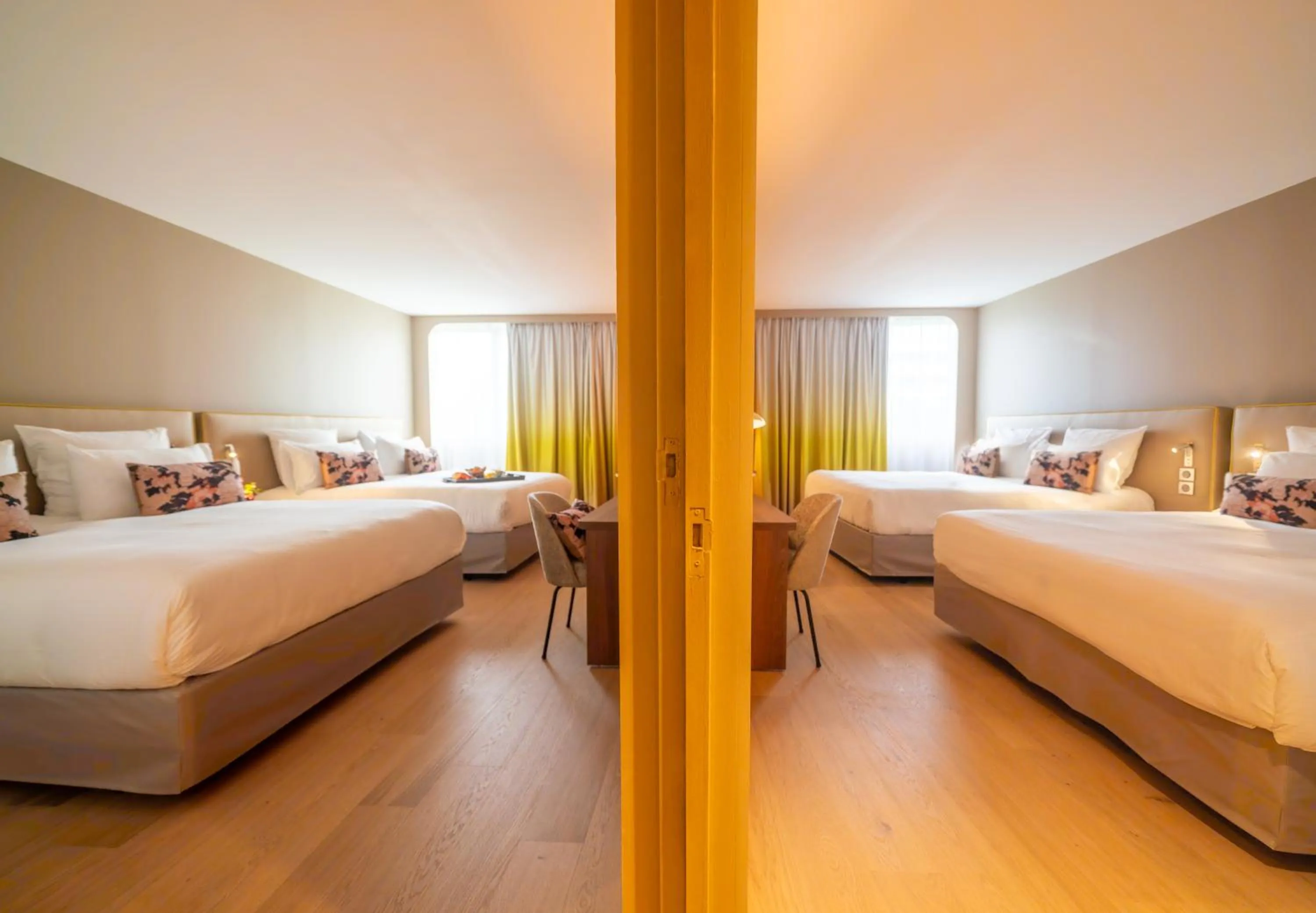 Photo of the whole room, Bed in Pullman Toulouse