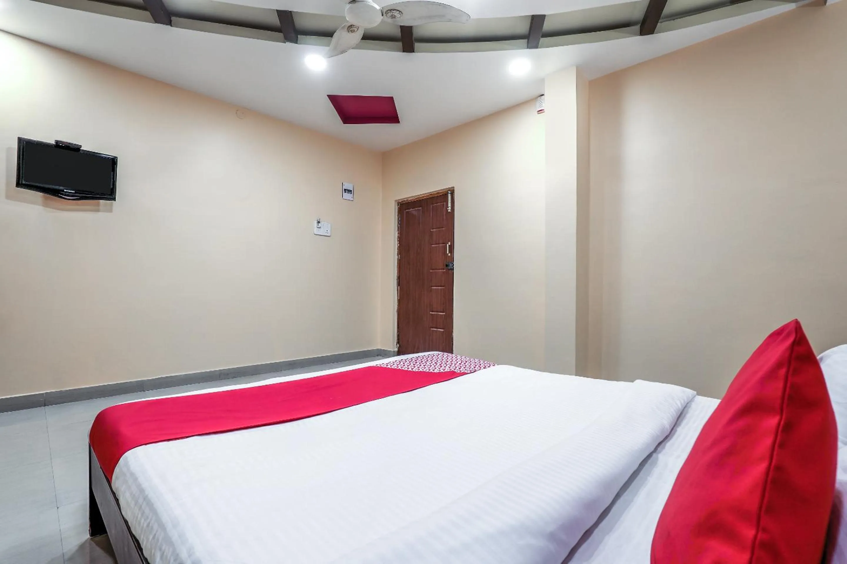 Bedroom, Bed in Hotel O satya lodge