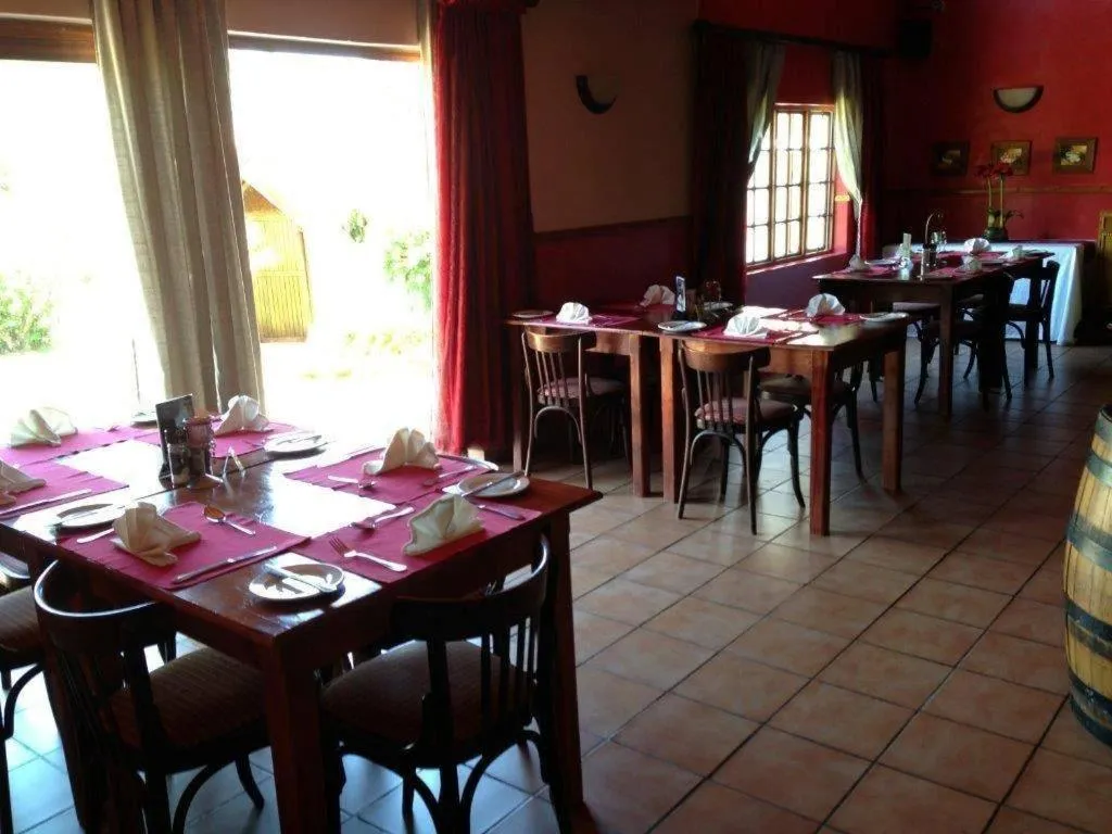 Restaurant/places to eat in Blue Haze Country Lodge