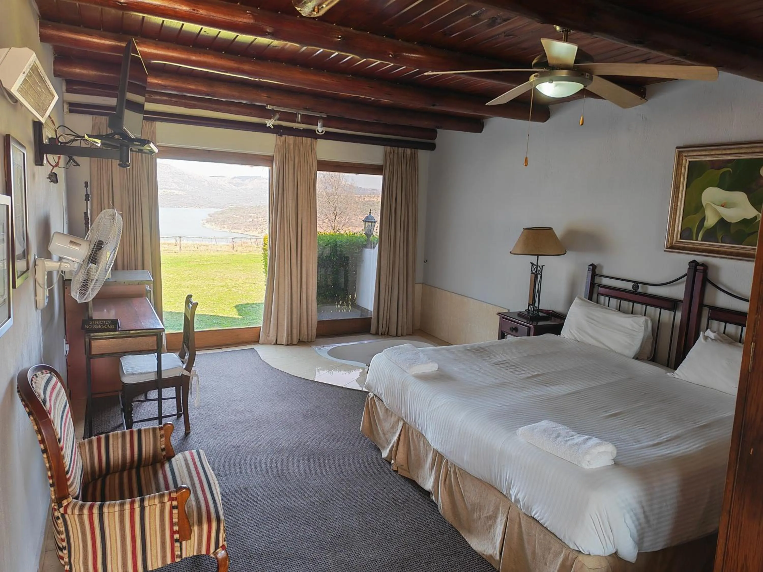 Bed in Blue Haze Country Lodge