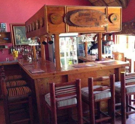 Lounge or bar in Blue Haze Country Lodge