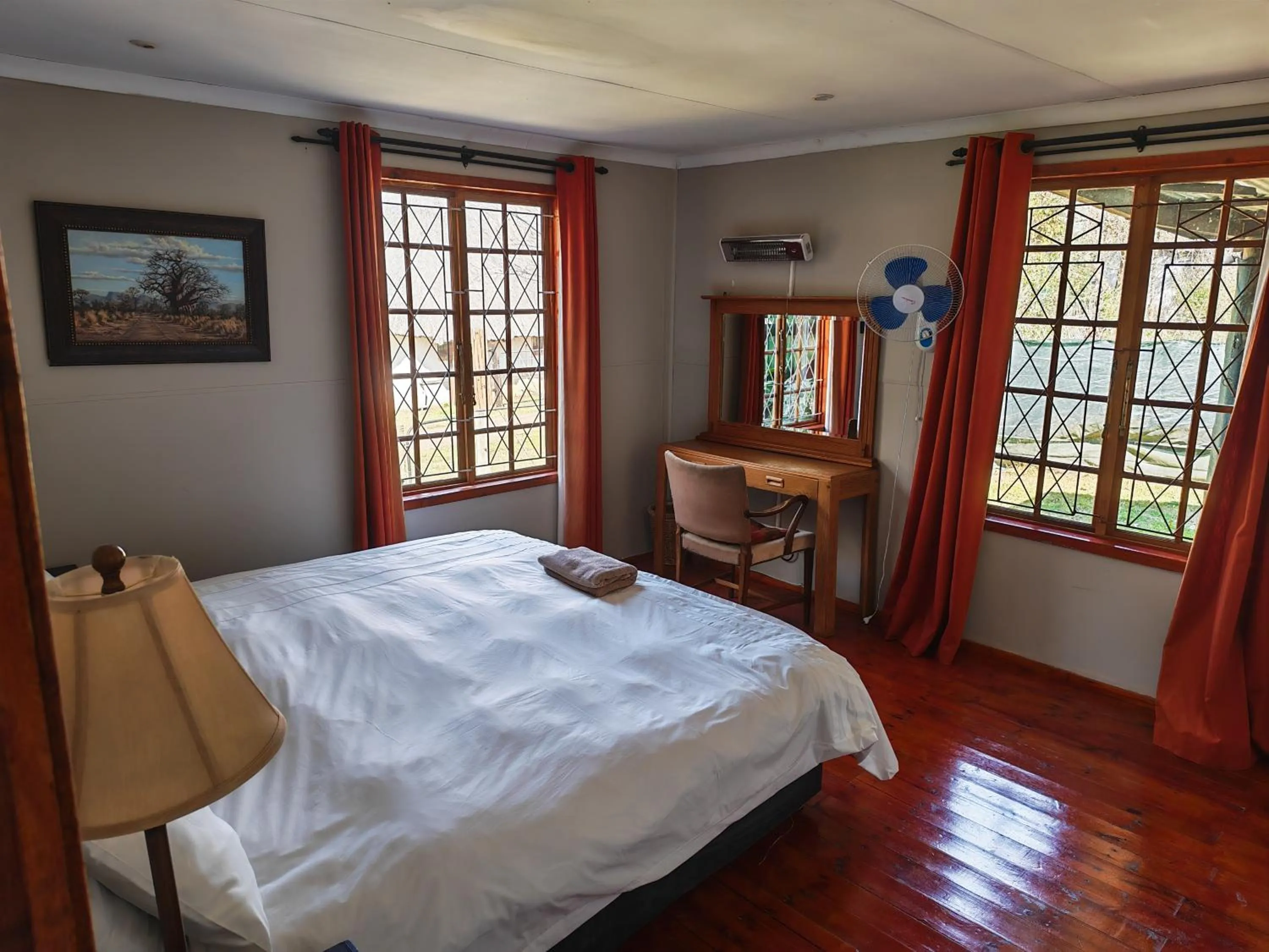 Bed in Blue Haze Country Lodge