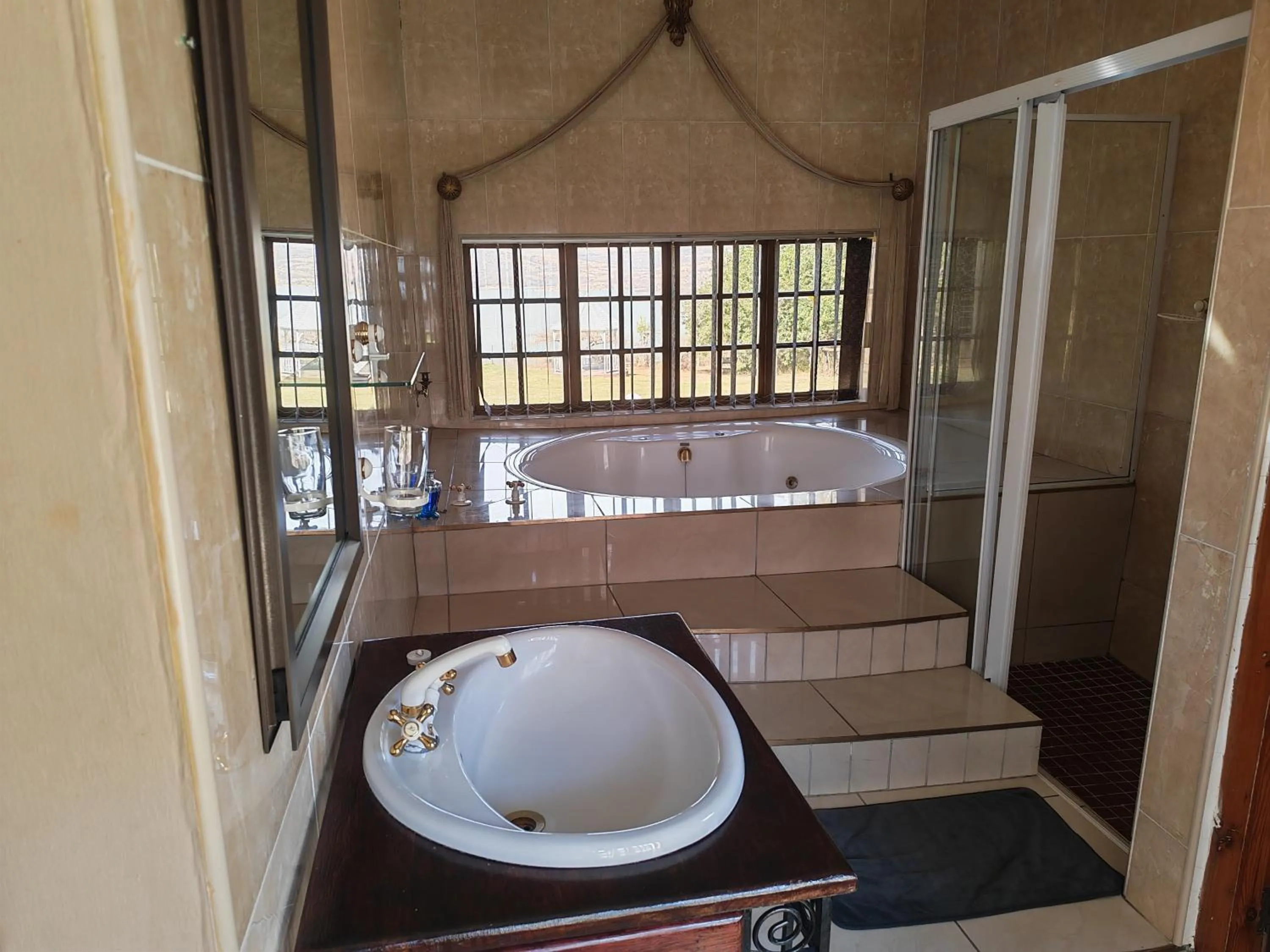 Blue Haze Country Lodge