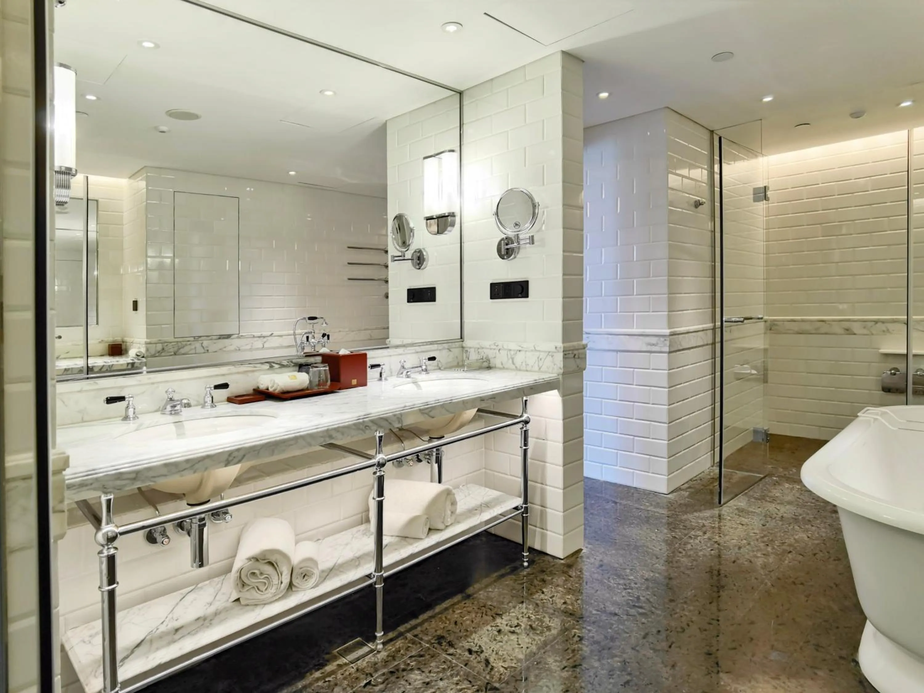 Bathroom in Grand Hotel Beijing Forbidden City